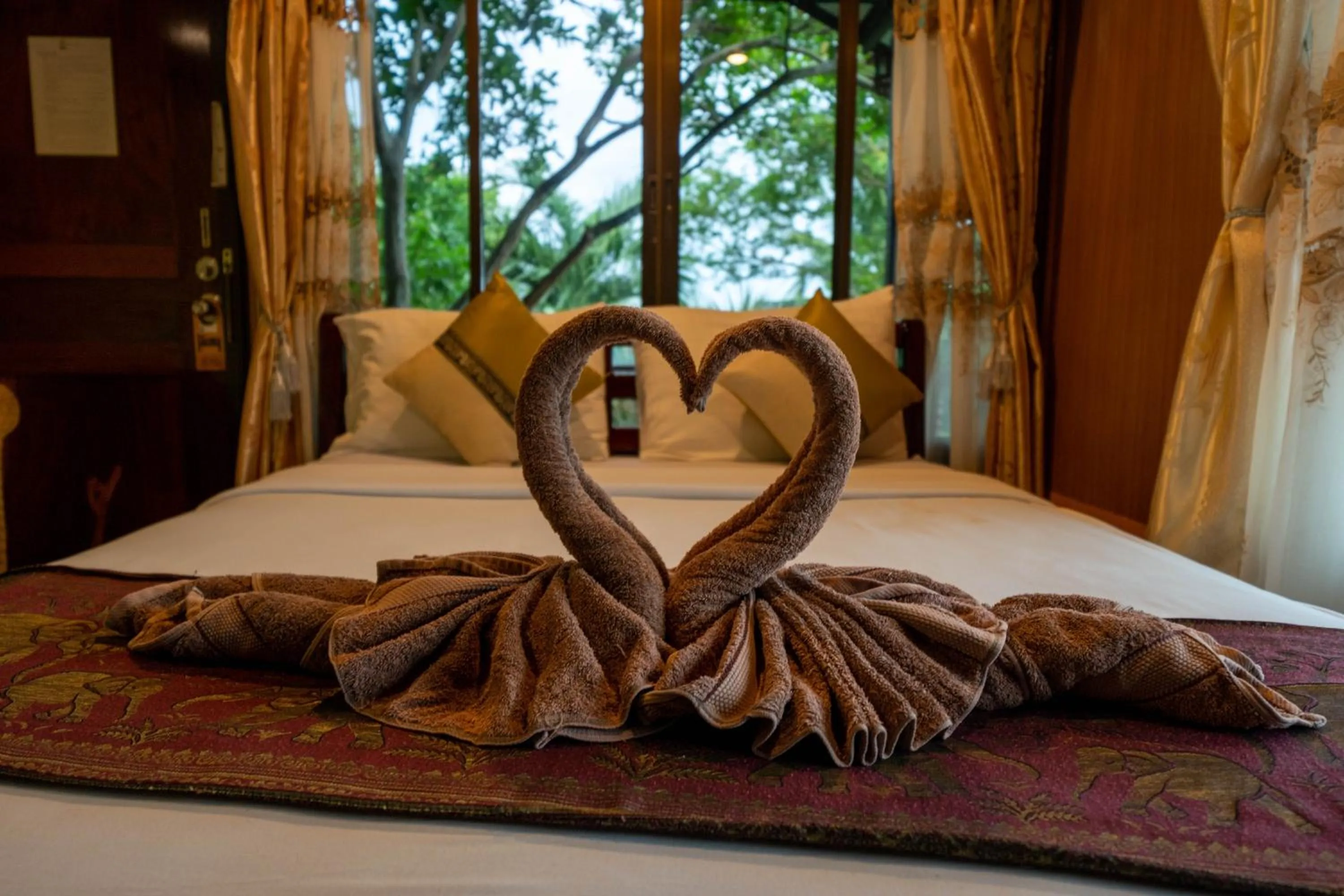 Bed in Tongta Phaview Resort