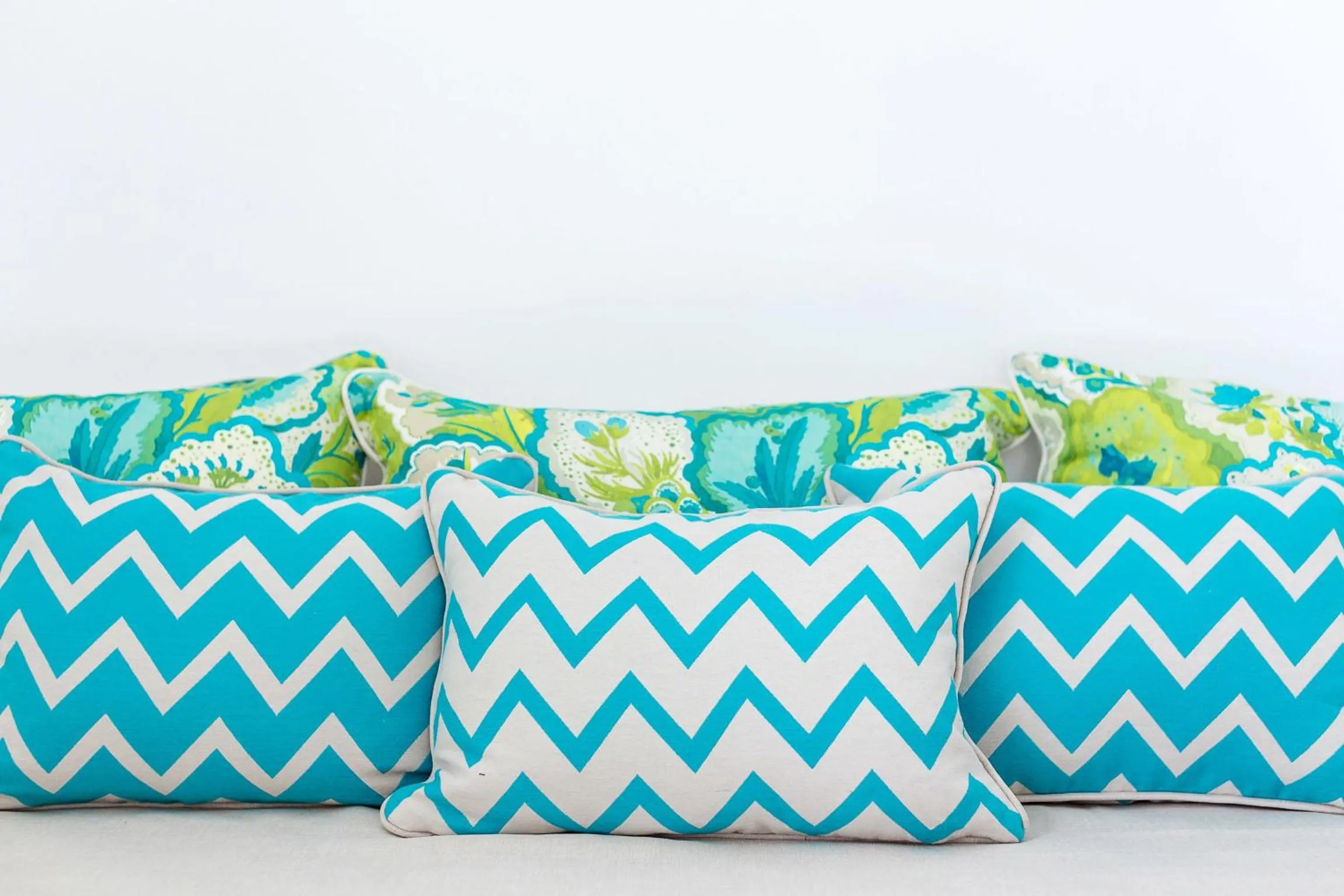 Seating area in Skyfall Suites - Adults Only