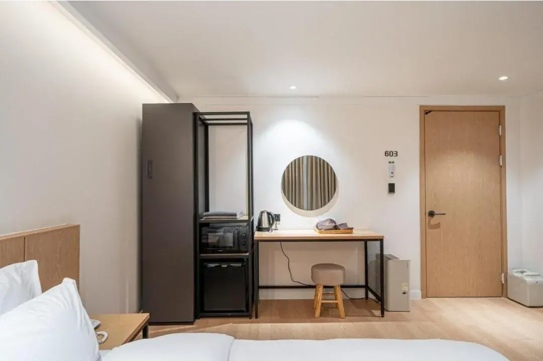 Bed in Brown Dot Hotel South Gumi Bed in Brown Dot Hotel South Gumi