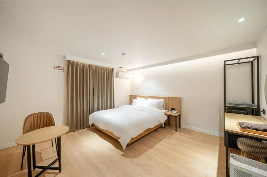 Bed in Brown Dot Hotel South Gumi