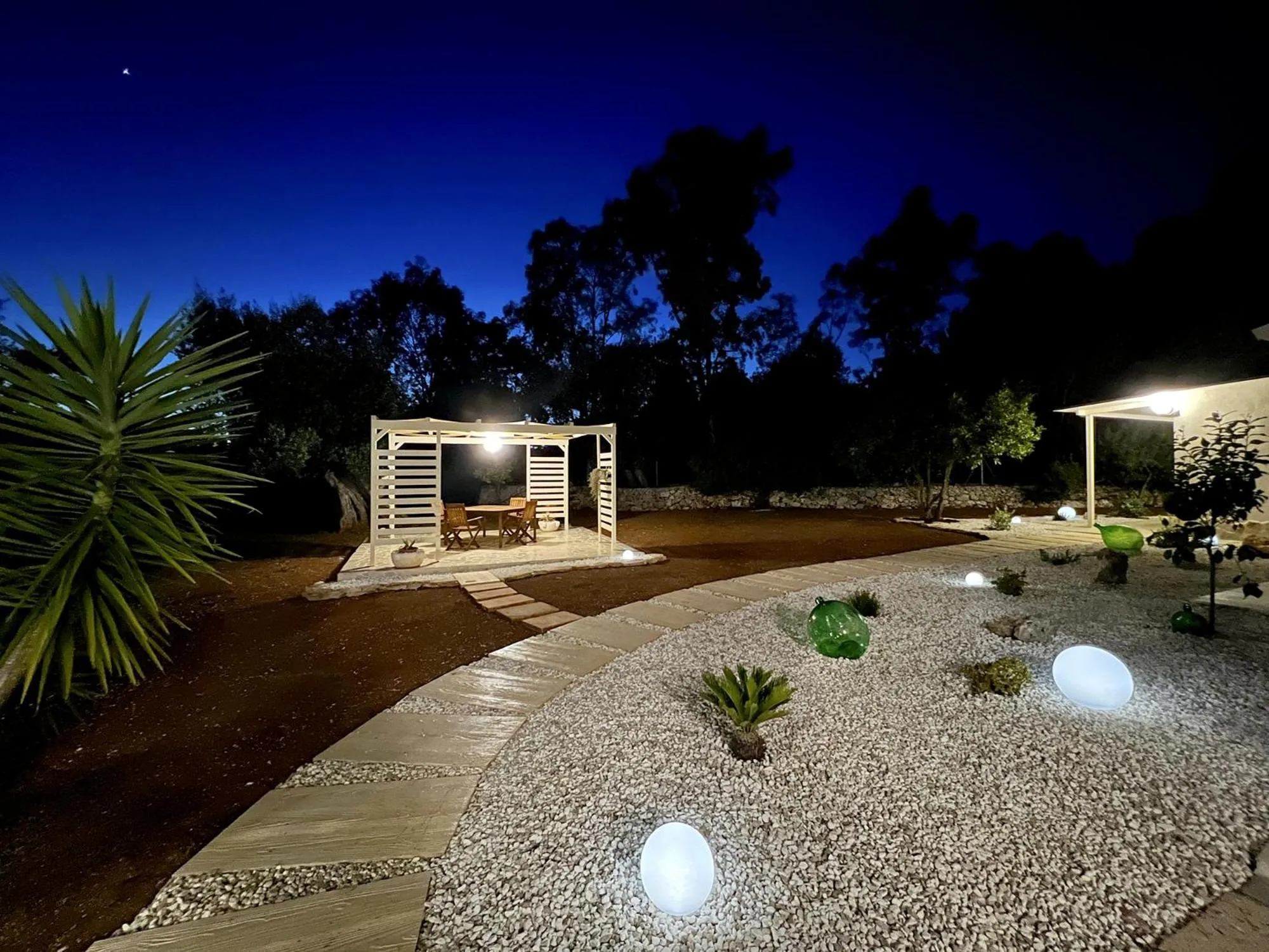 Garden in La Maison One B&B