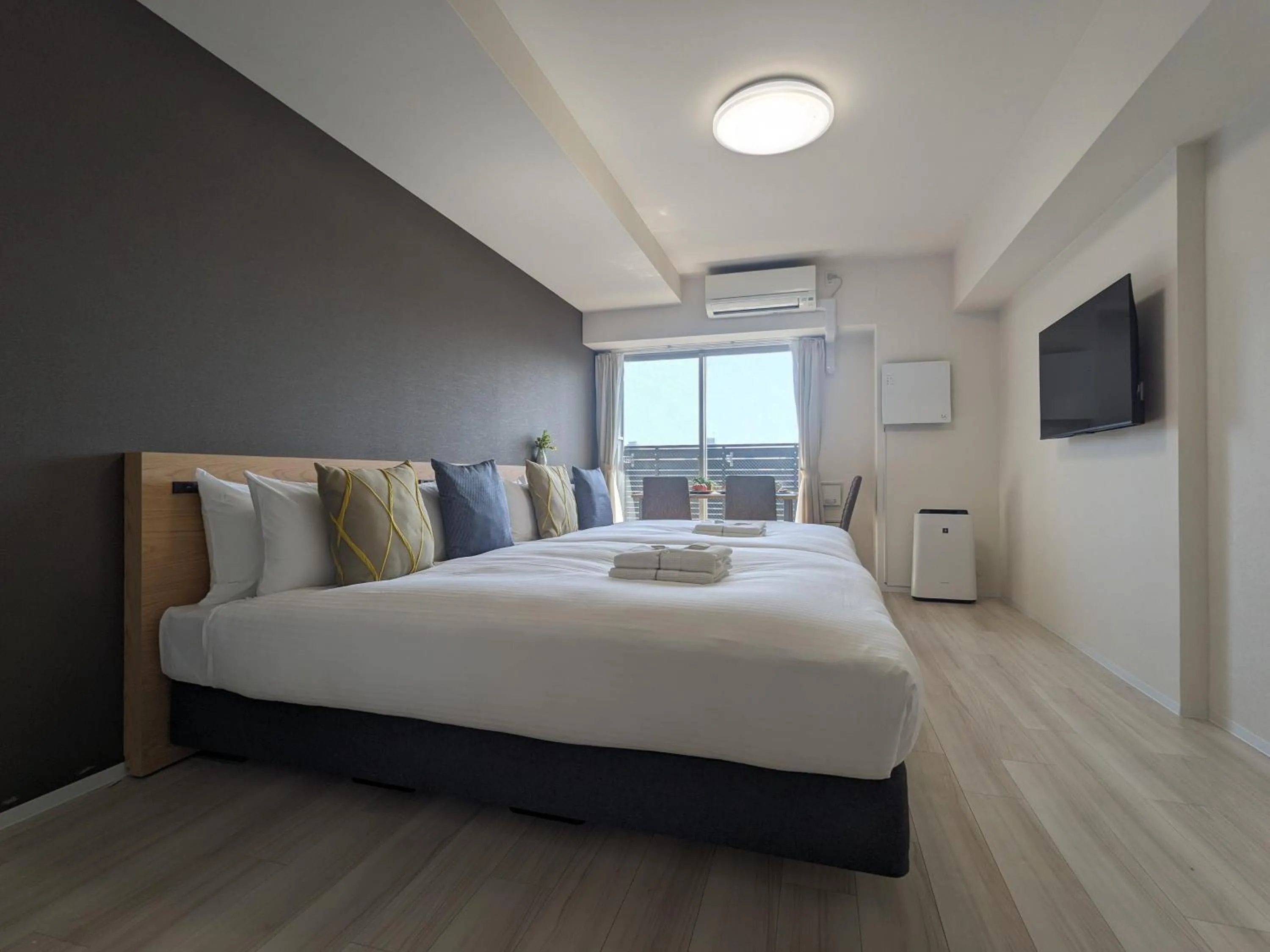 Bed in ESLEAD HOTEL Osaka Shinsaibashi