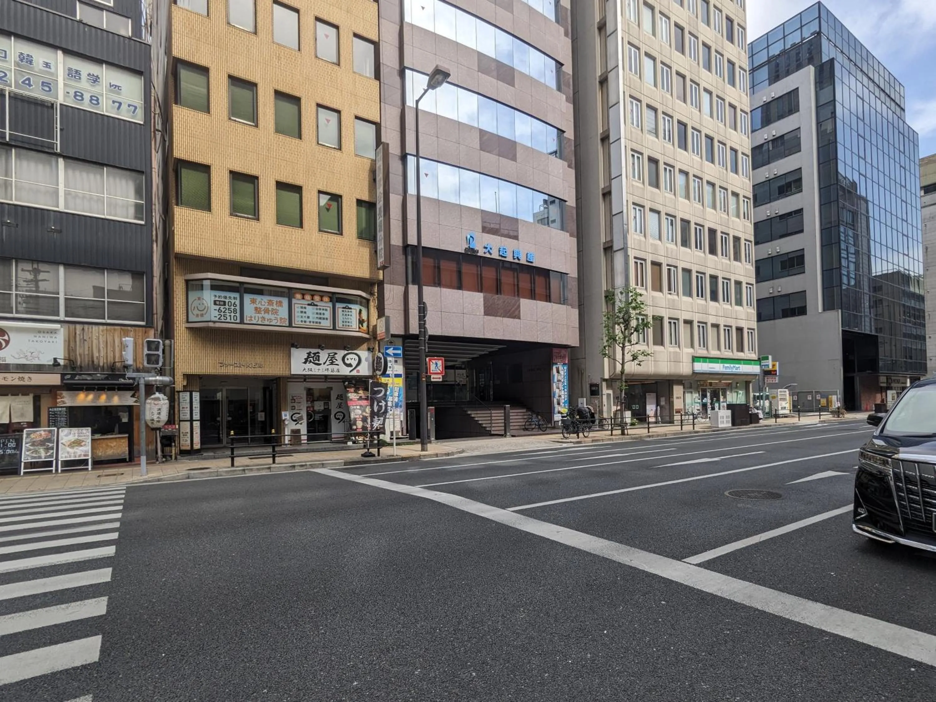 Neighbourhood in ESLEAD HOTEL Osaka Shinsaibashi
