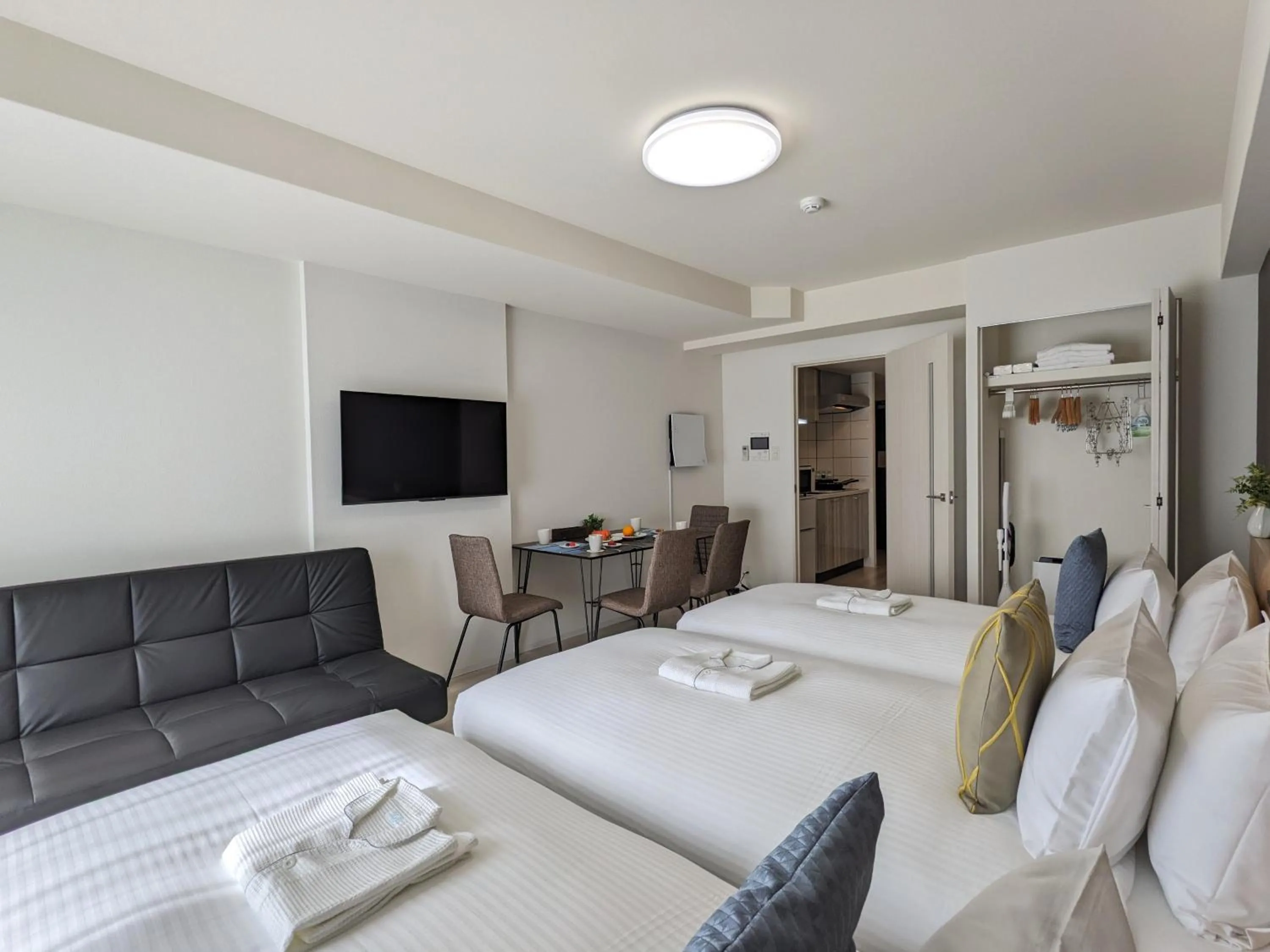Bed in ESLEAD HOTEL Osaka Shinsaibashi