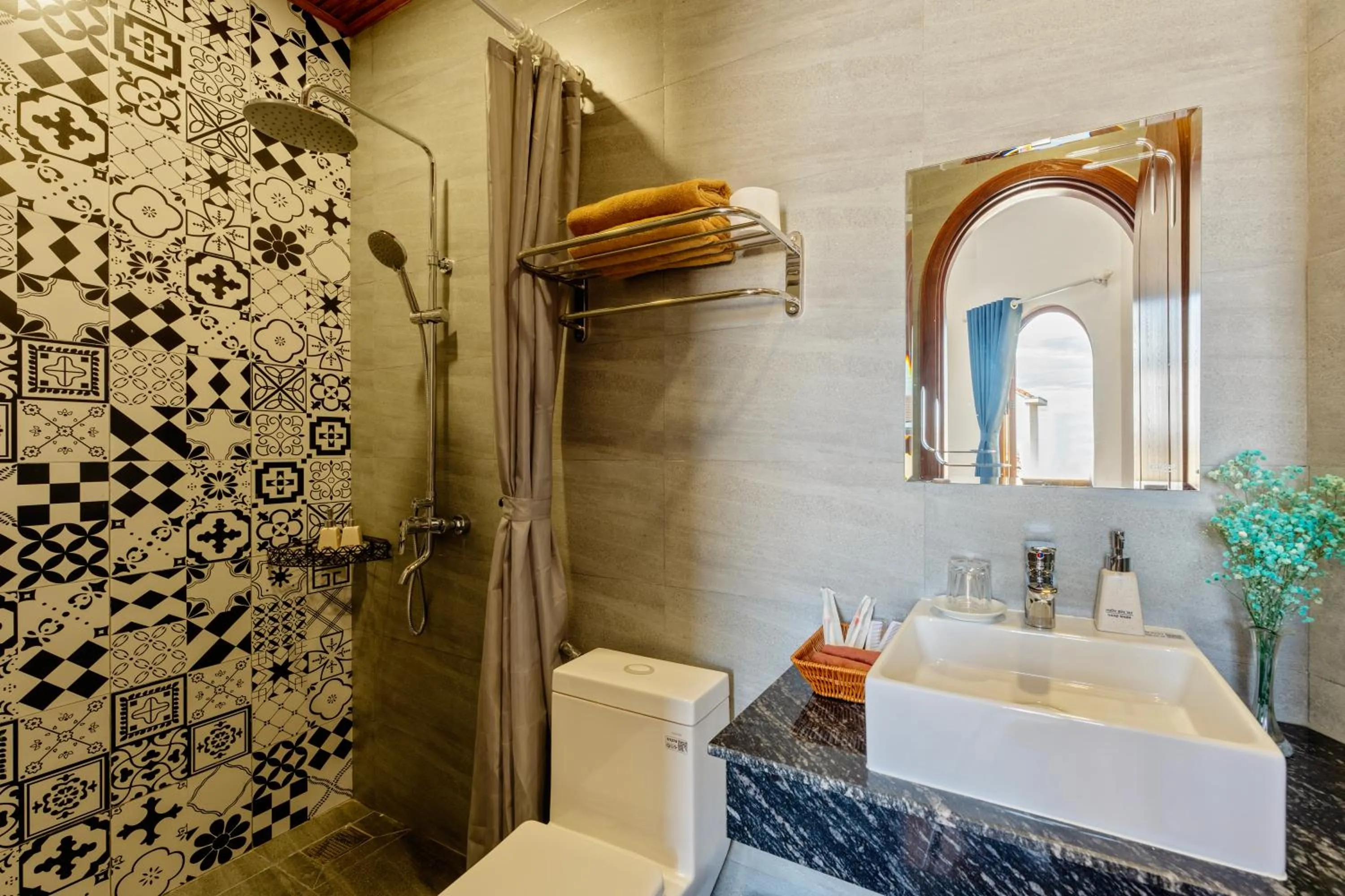 Shower in The View Boutique Hoi An