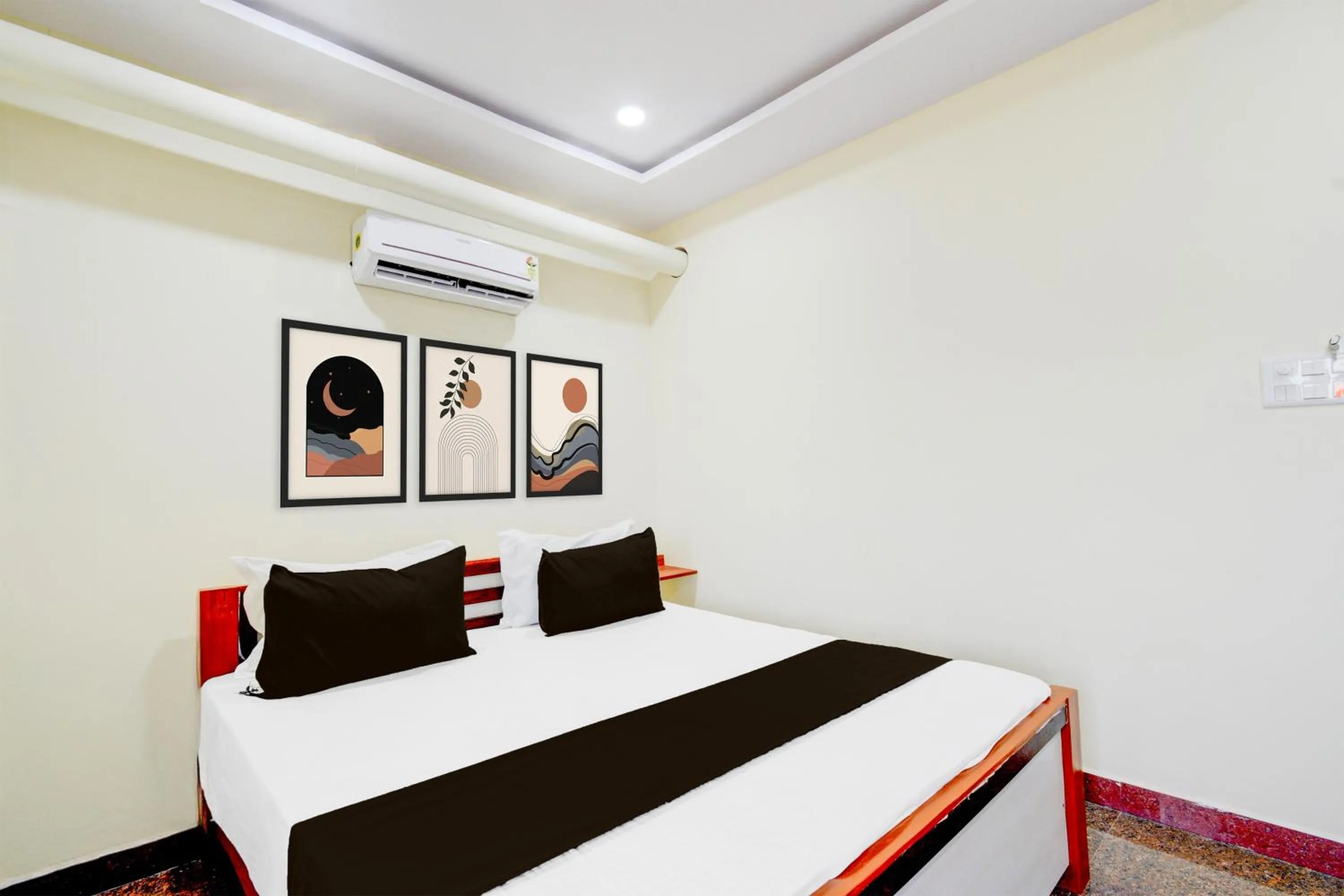 Bedroom, Bed in Hotel O SRINIVASA RESIDENCY