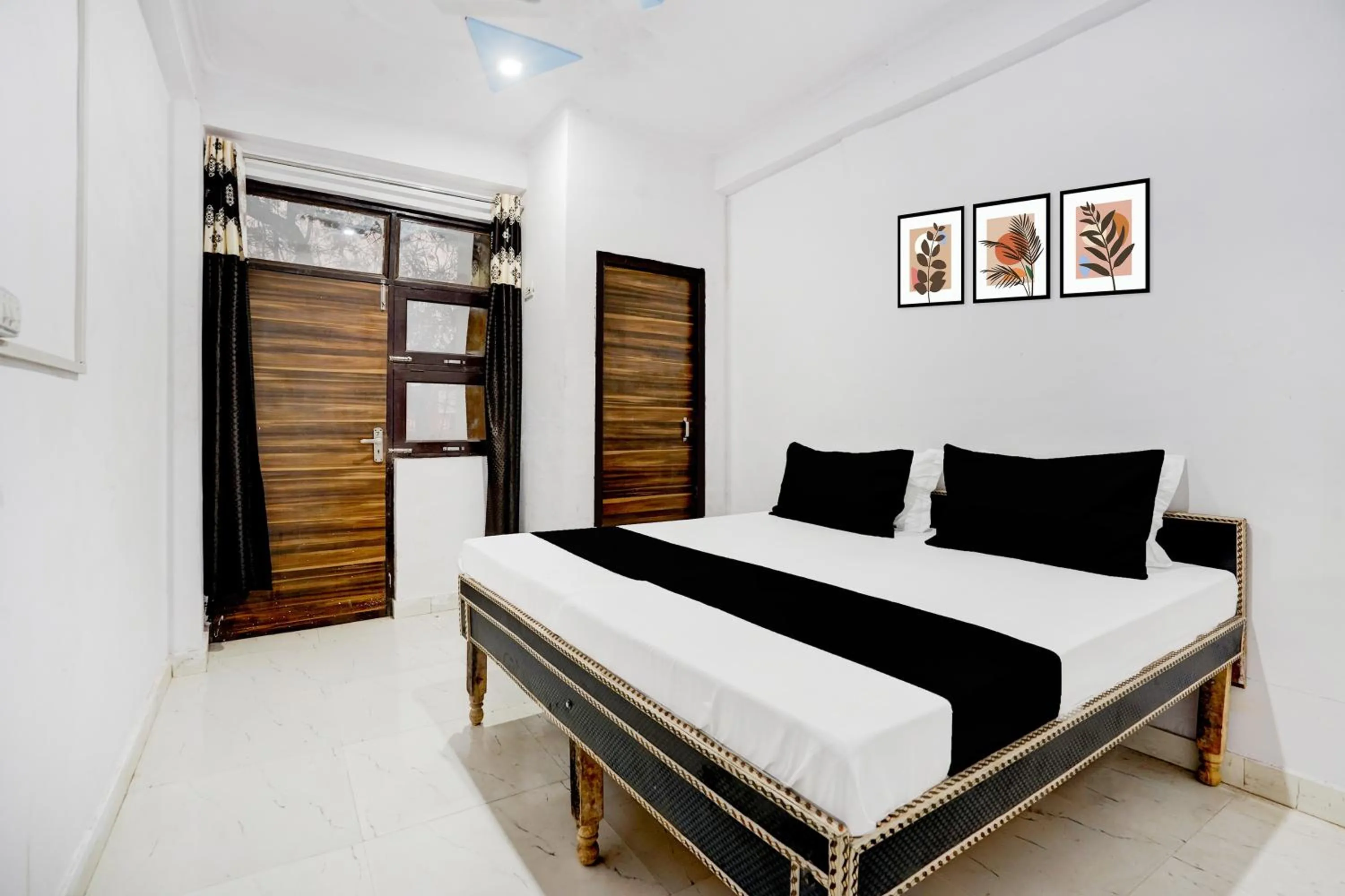 Bedroom in Hotel O by OYO IC Tower