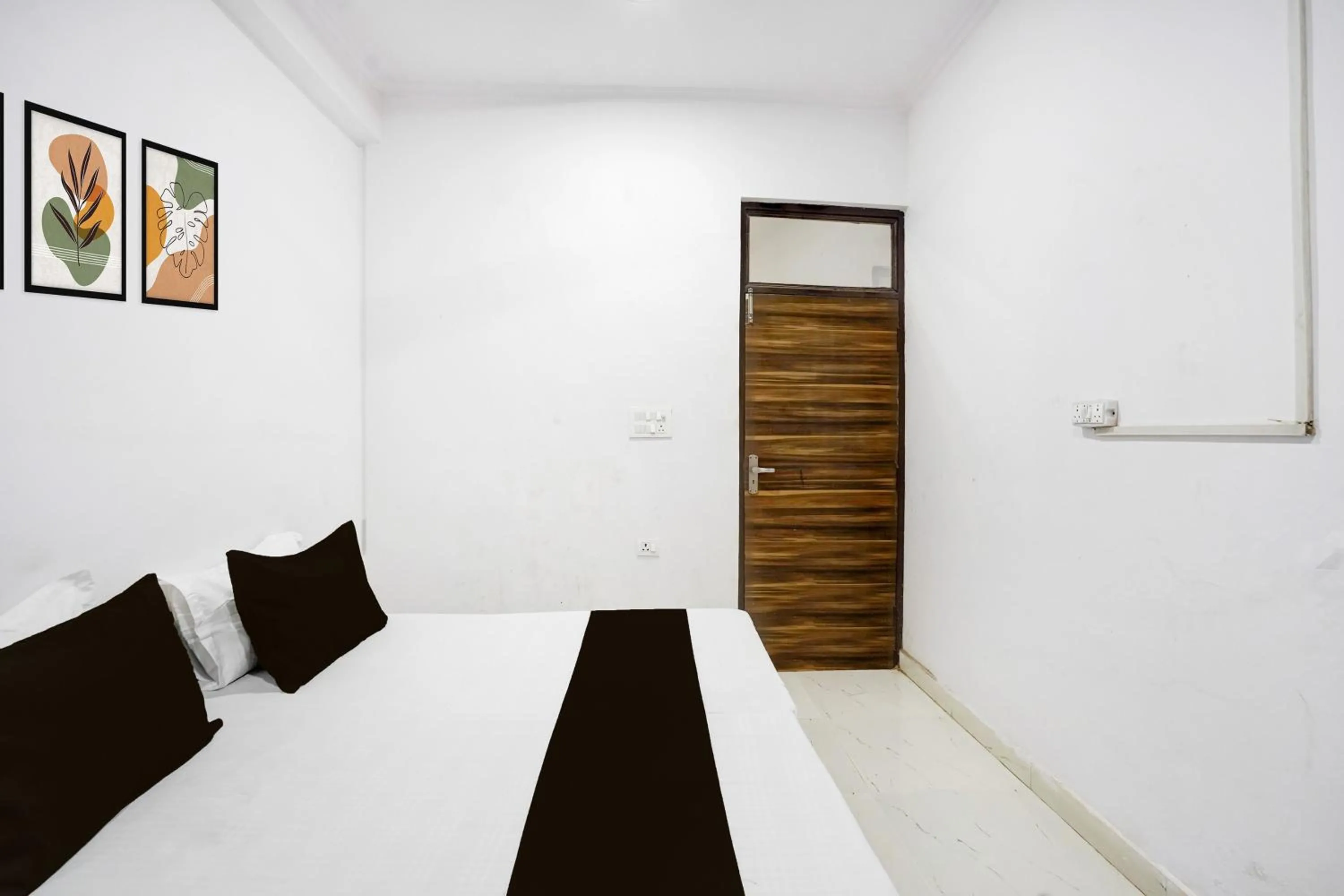 Bedroom in Hotel O by OYO IC Tower
