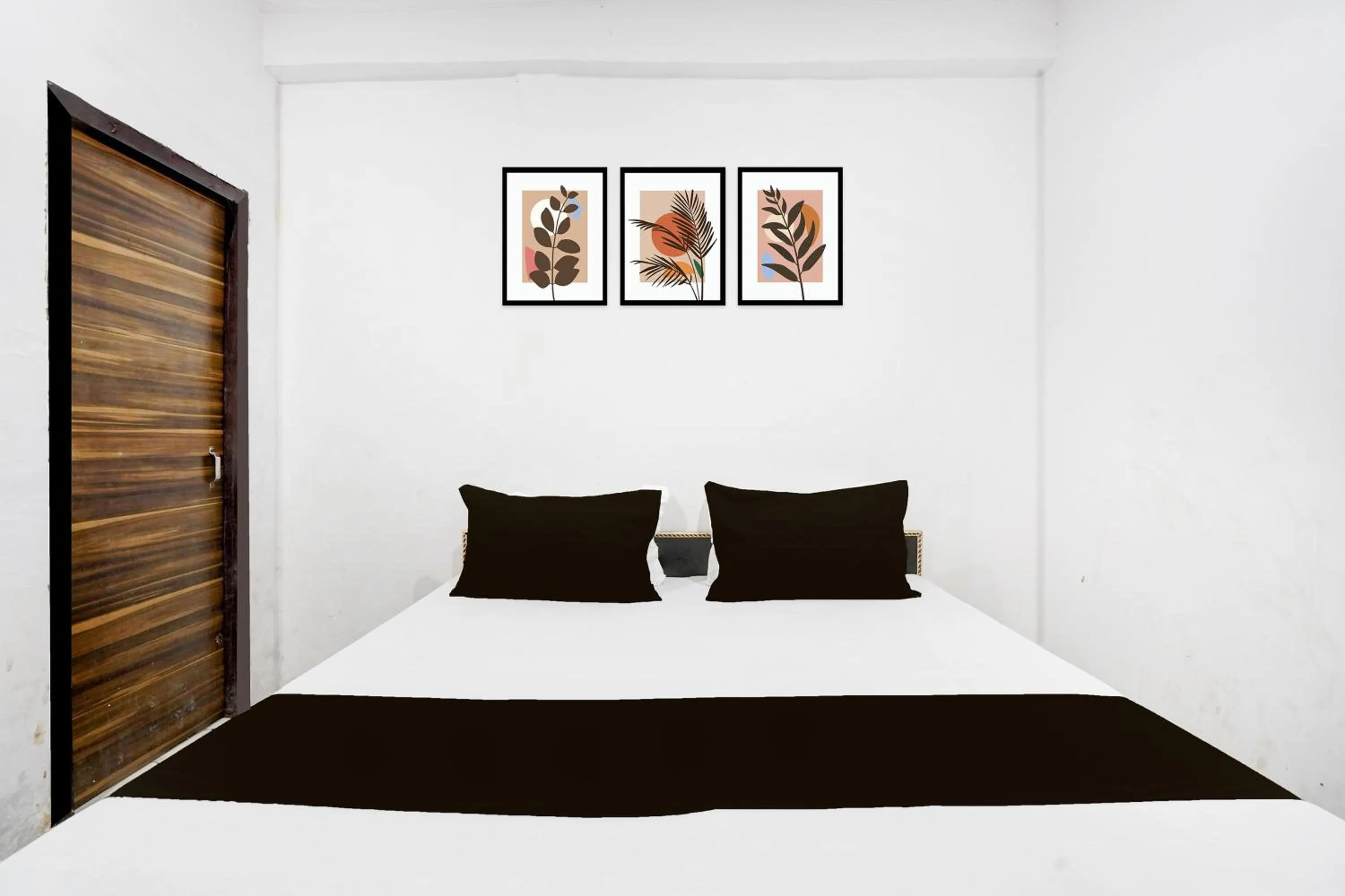 Bedroom in Hotel O by OYO IC Tower