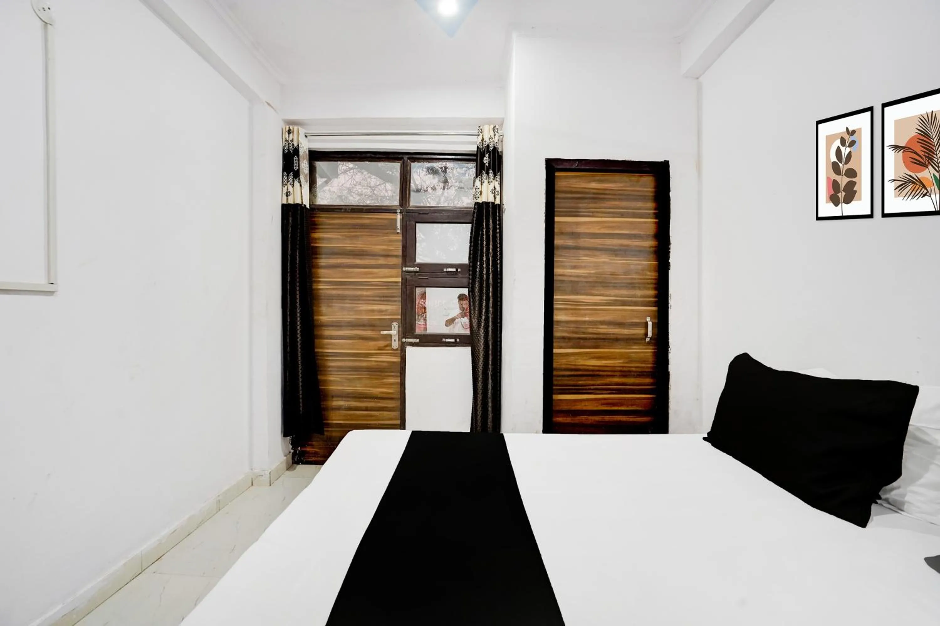 Facade/entrance in Hotel O by OYO IC Tower