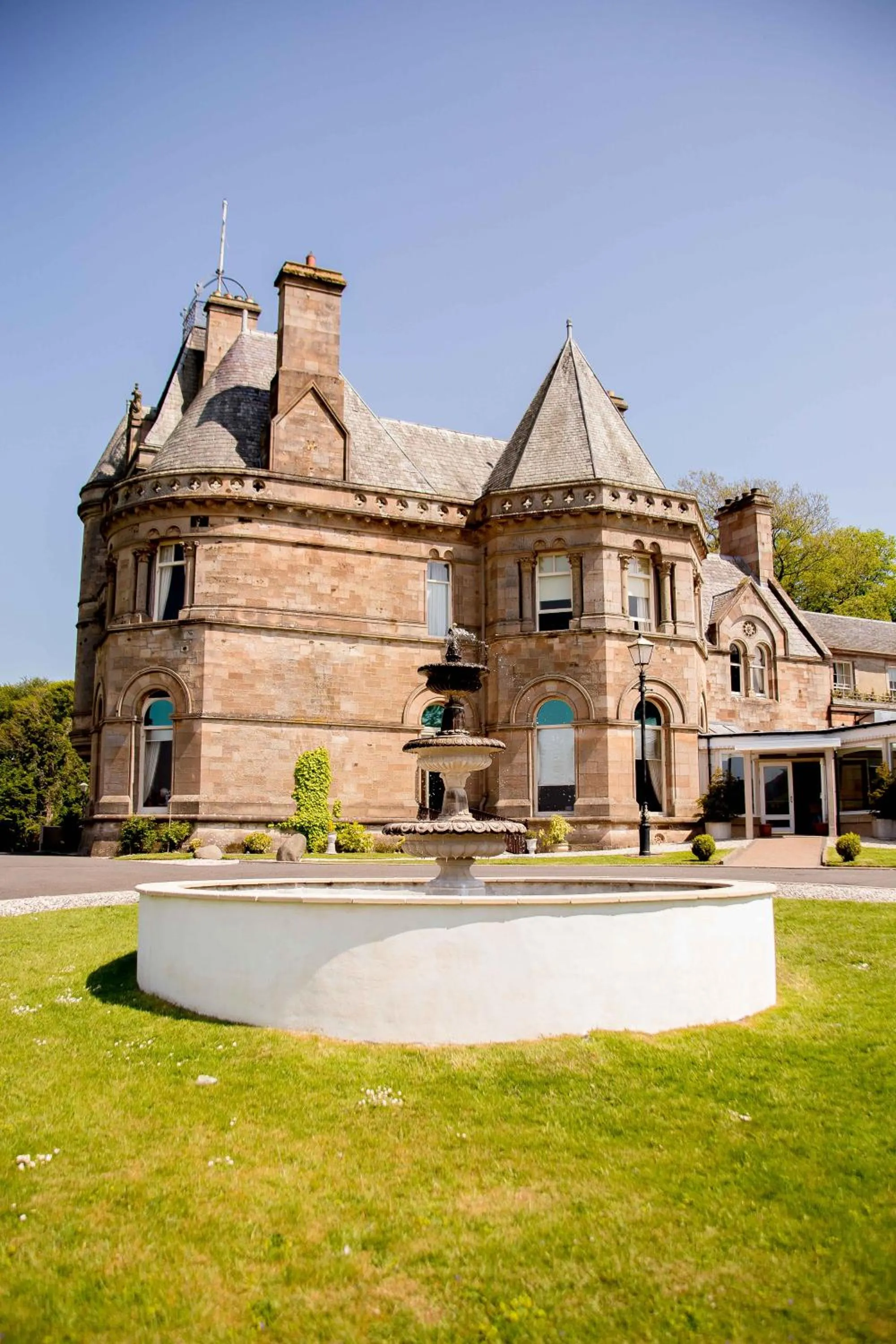 Property building in Cornhill Castle