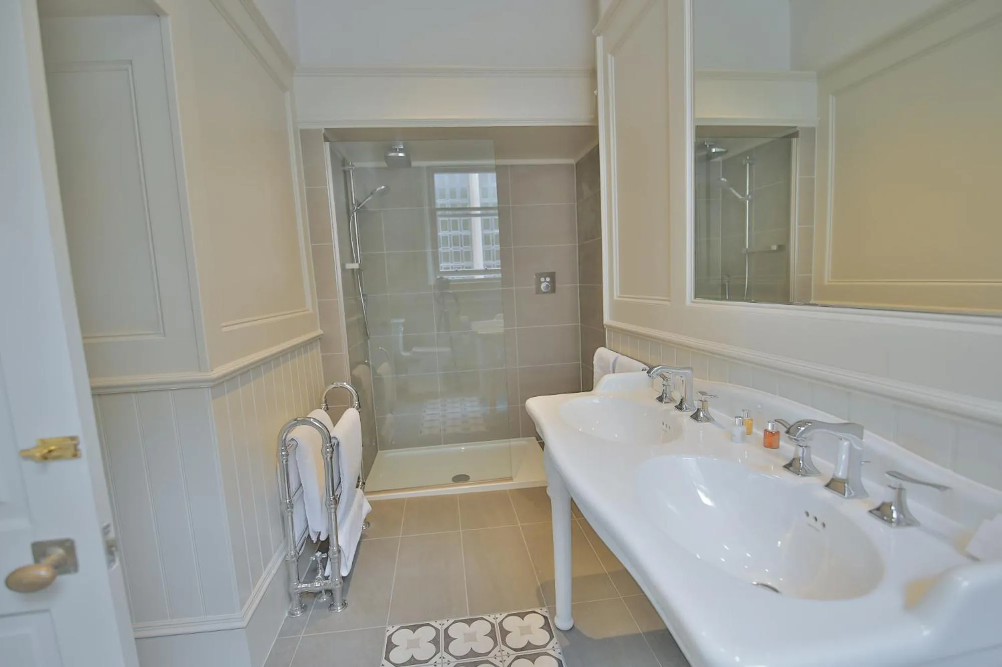 Bathroom in Cornhill Castle