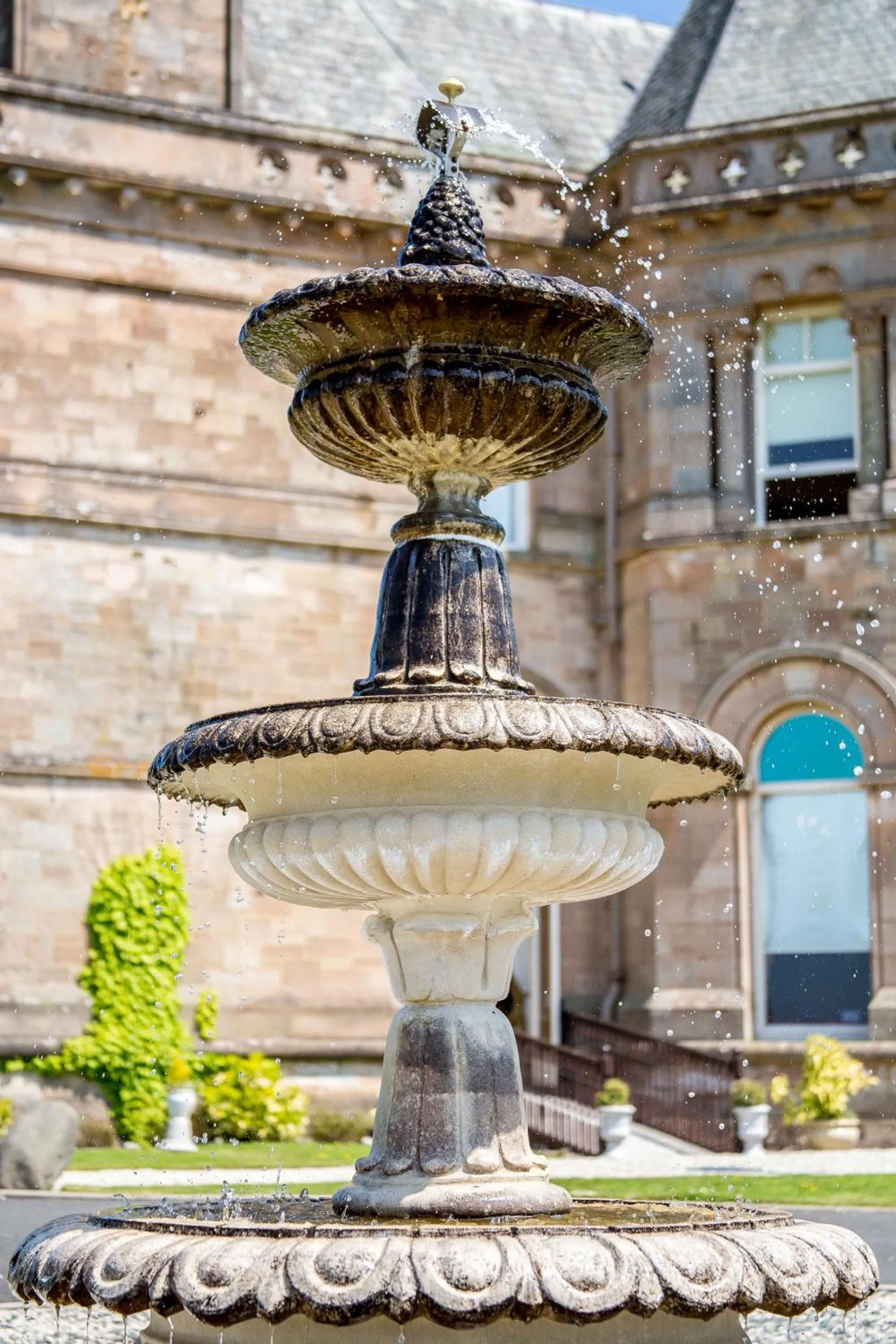 Area and facilities in Cornhill Castle