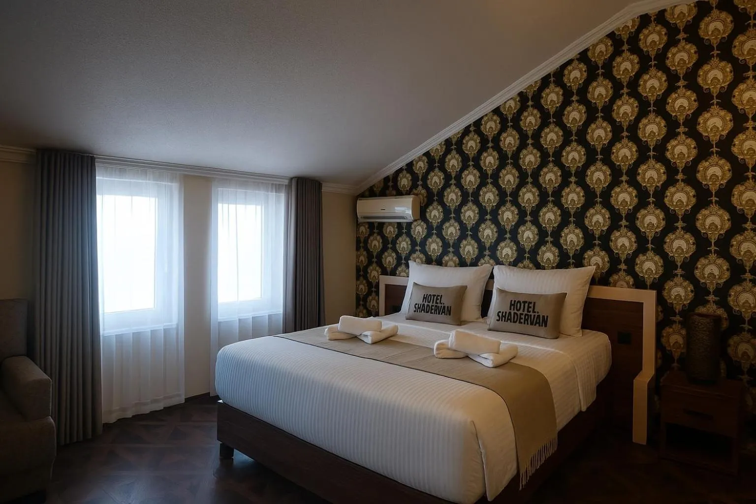 Bed in Hotel Shadervan