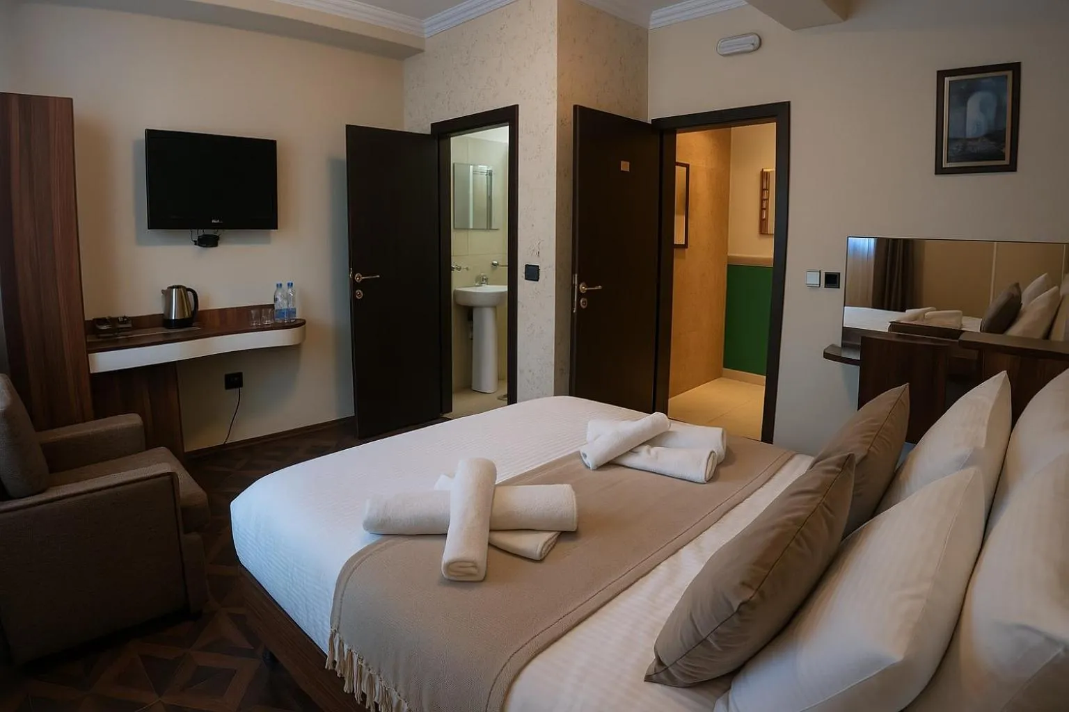 Bed in Hotel Shadervan