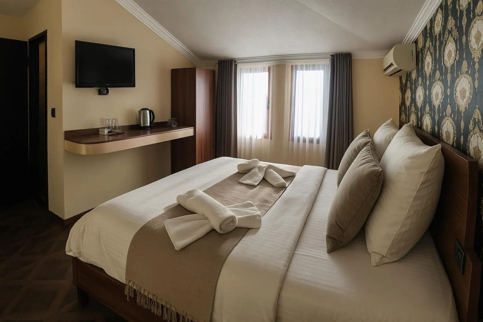 Bed in Hotel Shadervan