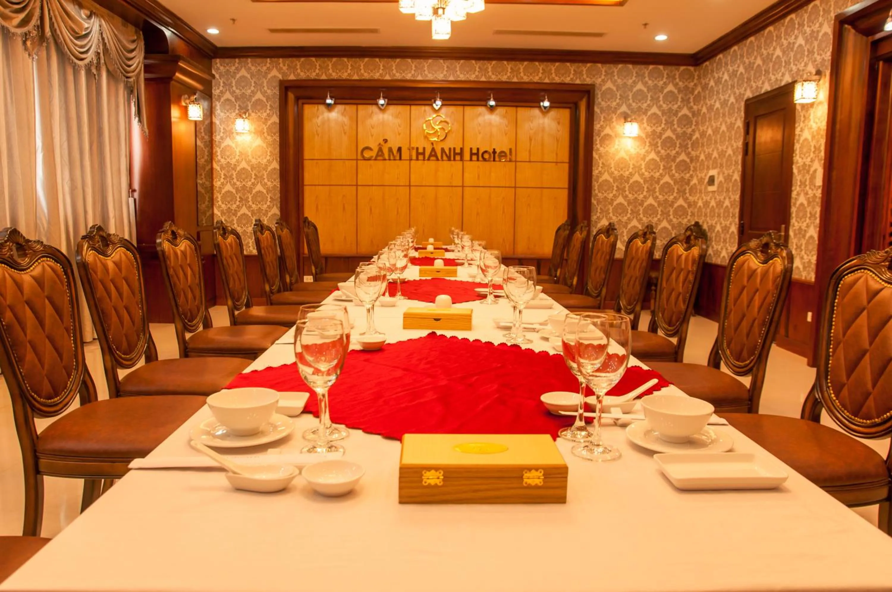 Restaurant/places to eat in Cam Thanh Hotel