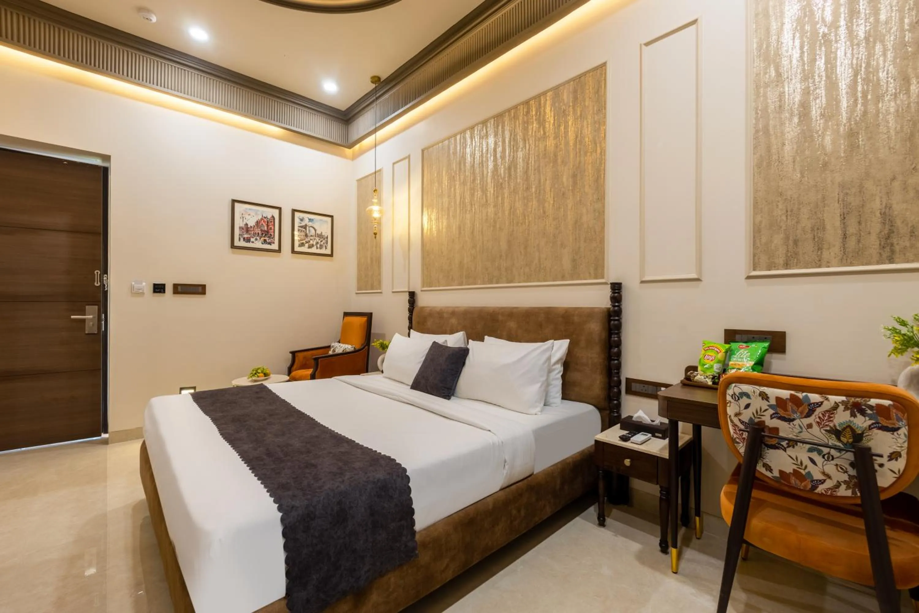 Bed in Saltstayz Autograph - Connaught Place