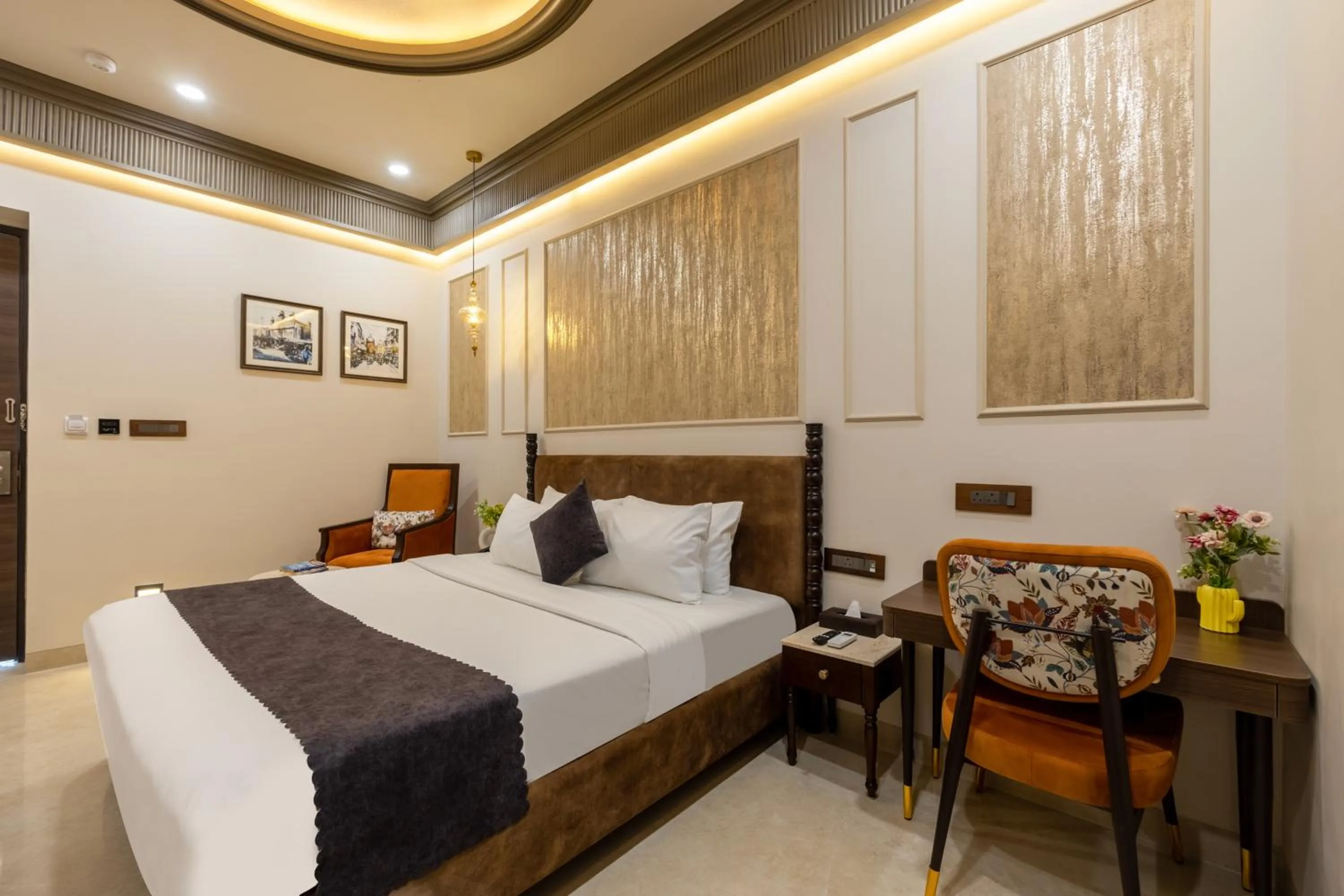 Bed in Saltstayz Autograph - Connaught Place