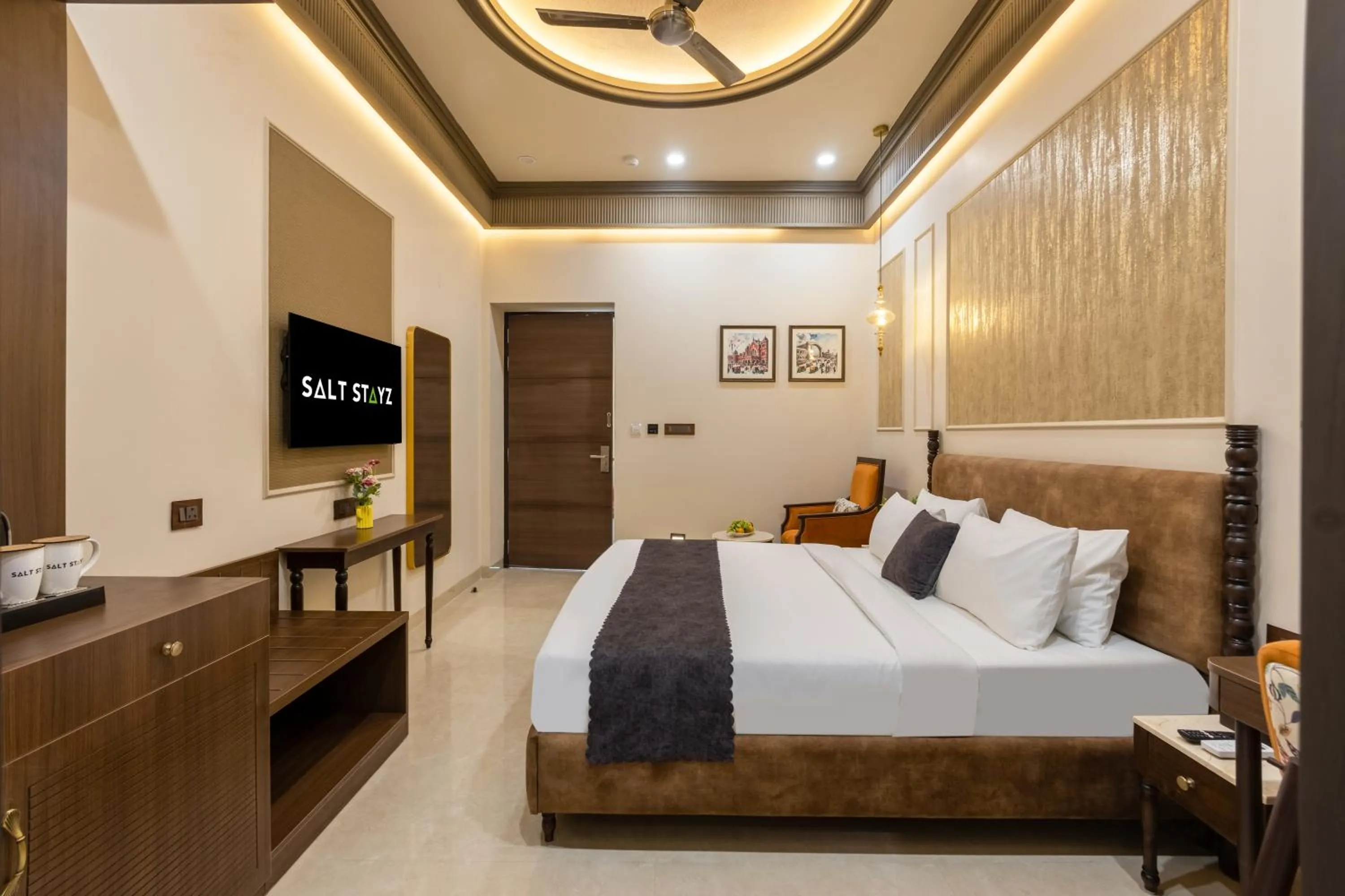 Bed in Saltstayz Autograph - Connaught Place