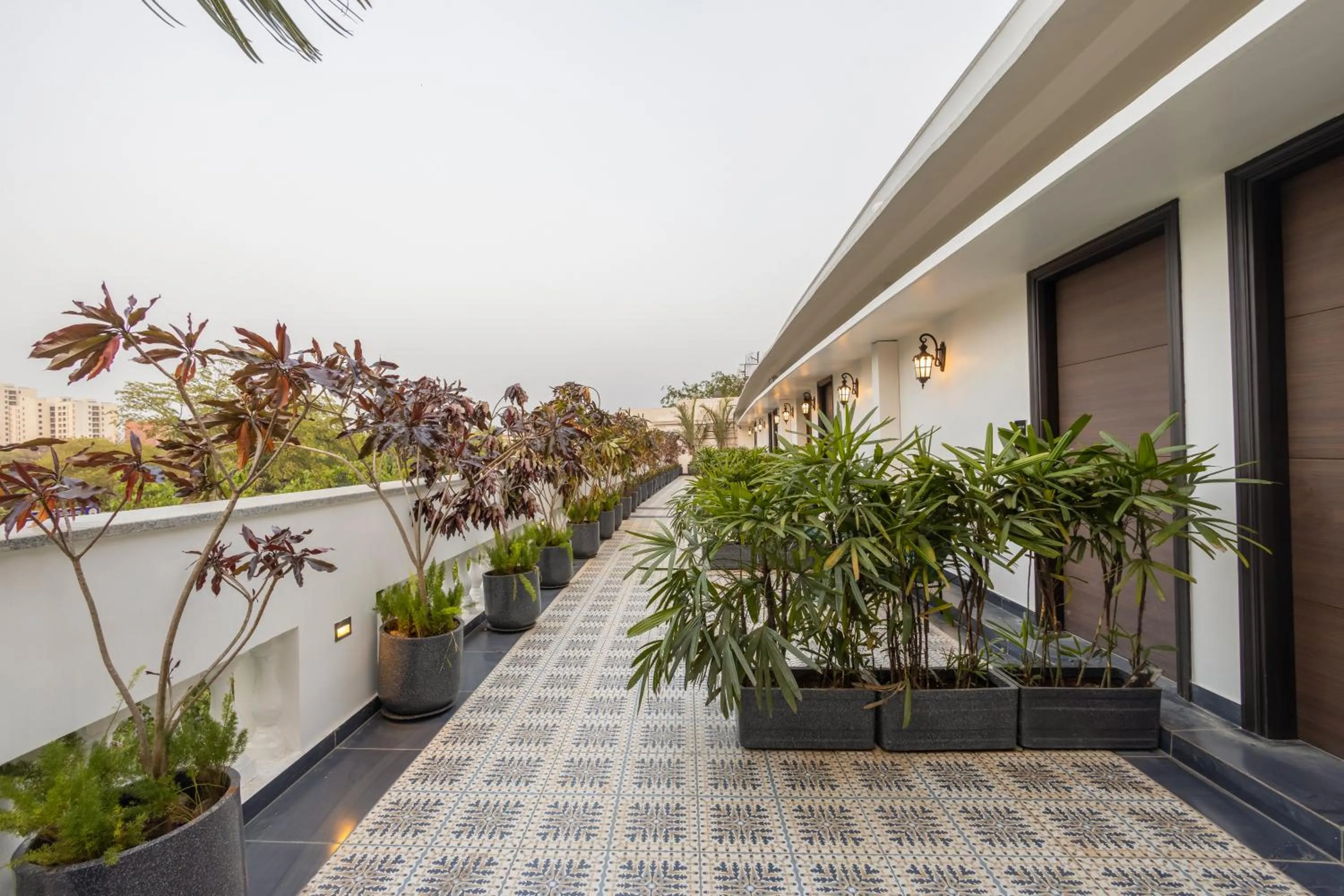 Day in Saltstayz Autograph - Connaught Place