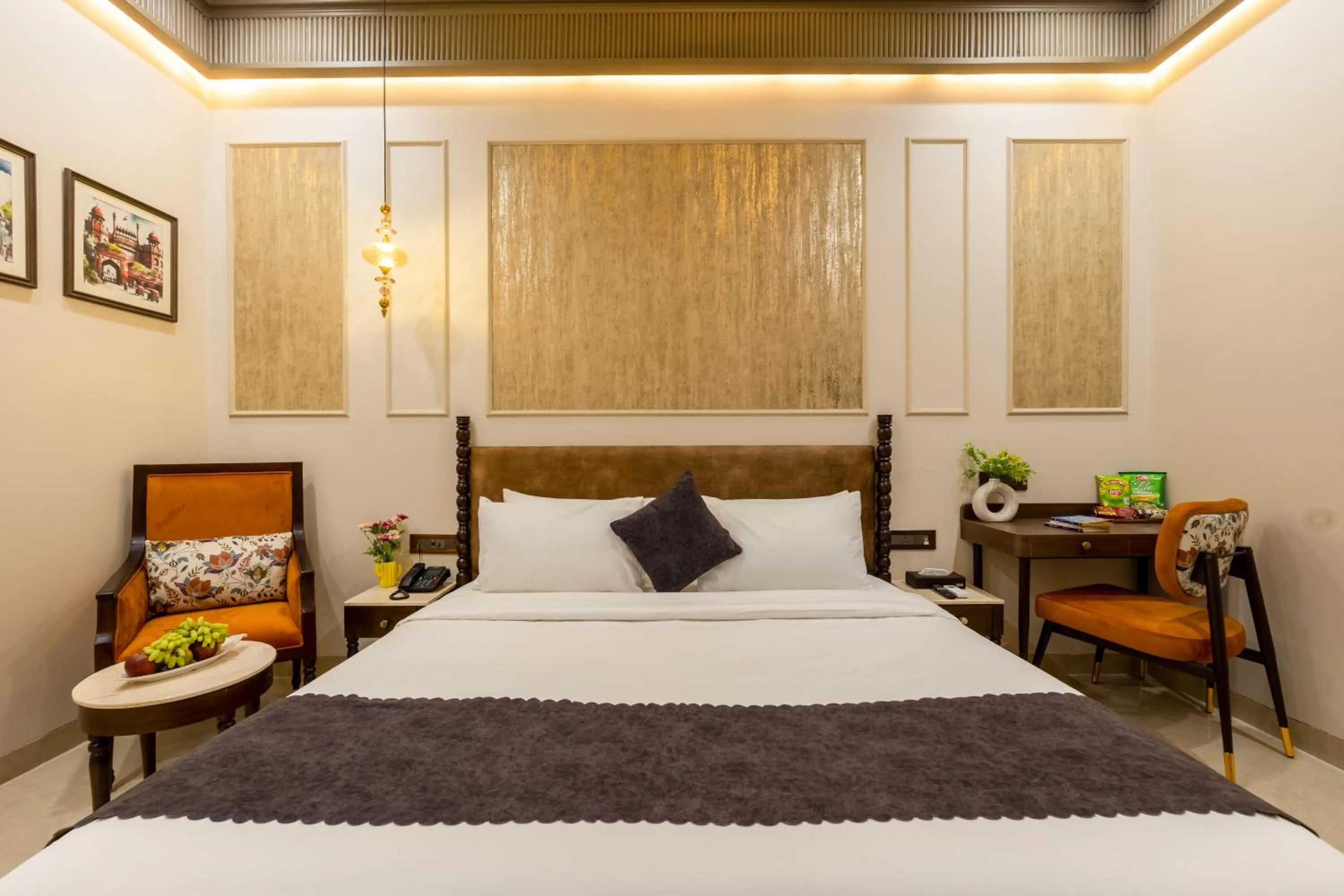 Bed in Saltstayz Autograph - Connaught Place