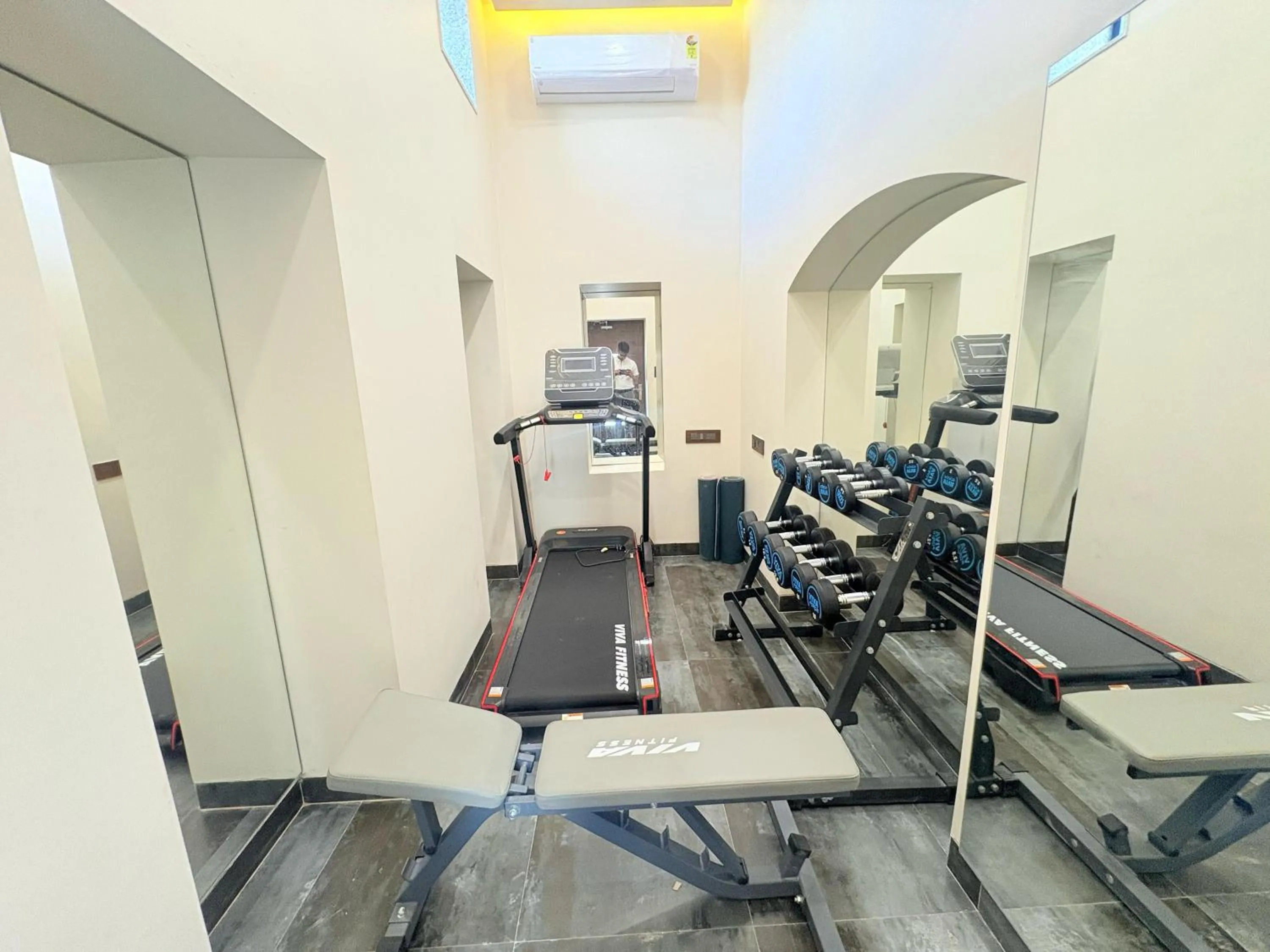 Fitness centre/facilities in Saltstayz Autograph - Connaught Place