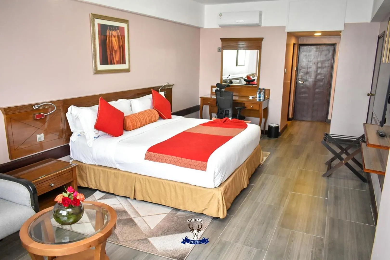 Photo of the whole room, Bed in Merica Hotel