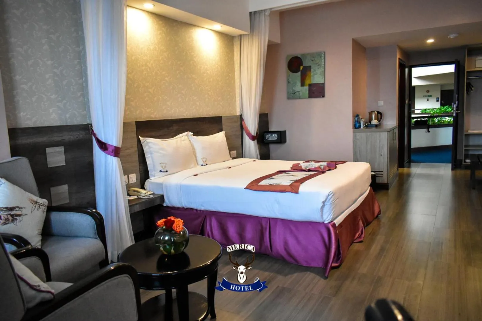 Photo of the whole room, Bed in Merica Hotel