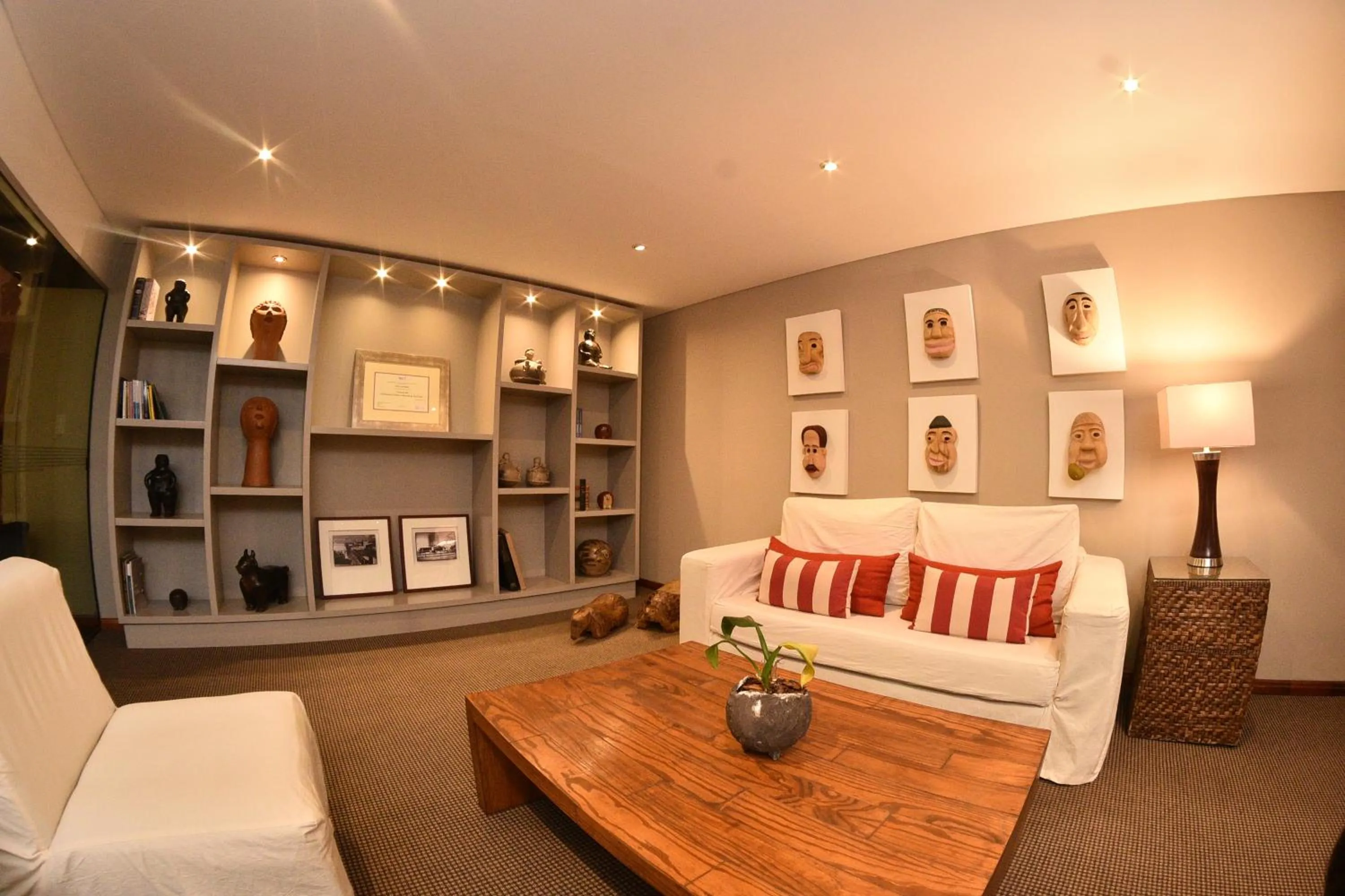 Seating area in Hotel Guarani Asuncion