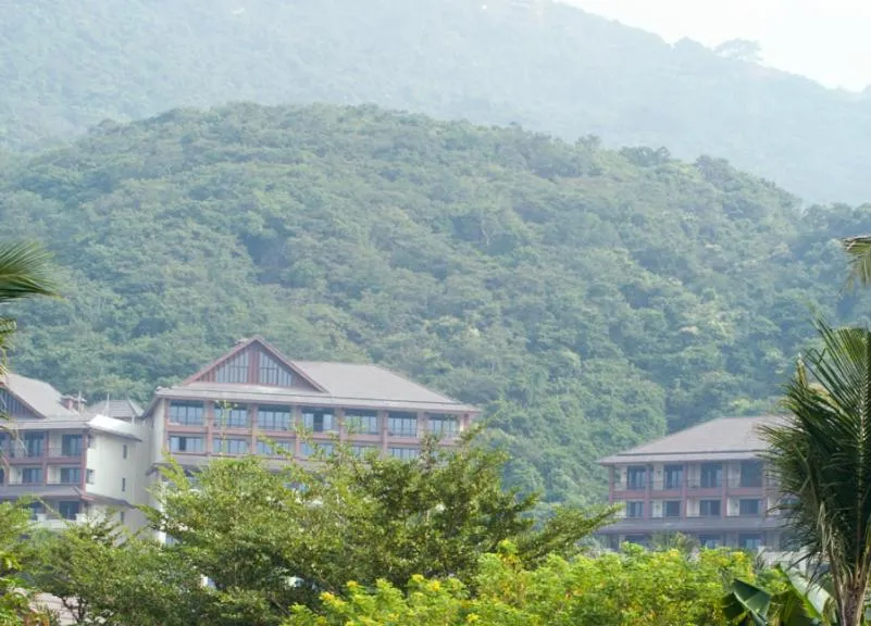 Property building in Stony Brook Villa Jianguo Resort Sanya