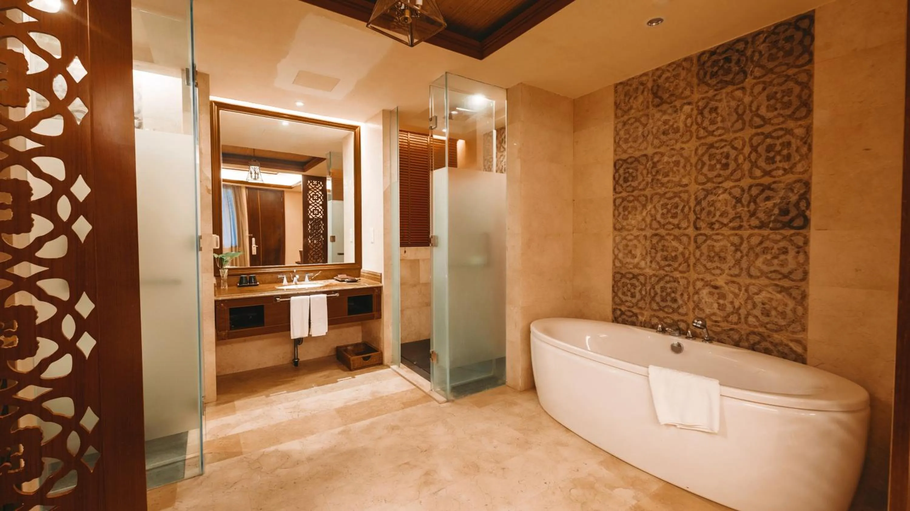 Shower in Stony Brook Villa Jianguo Resort Sanya