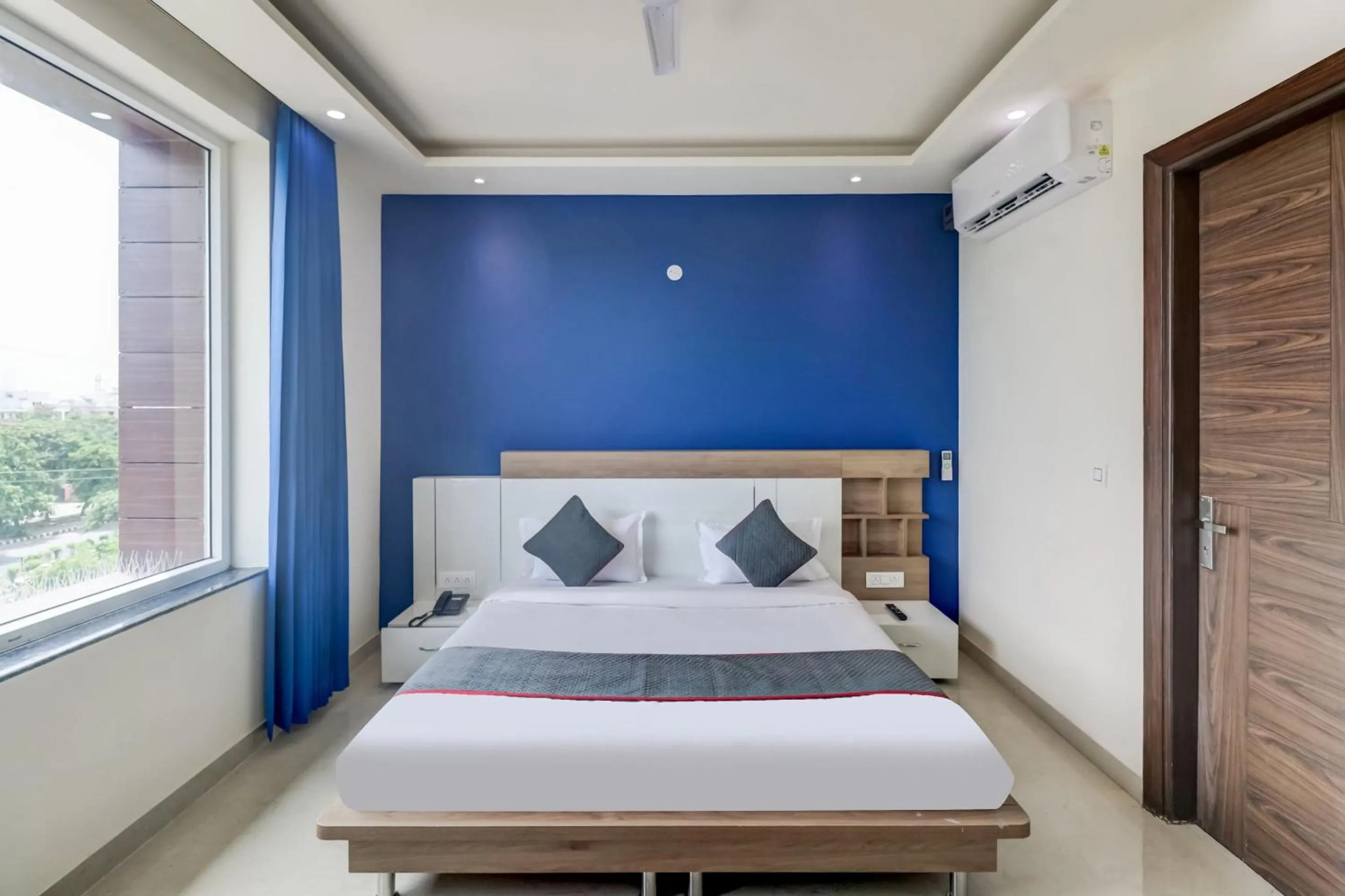 Bedroom, Bed in Hotel O Metro suites