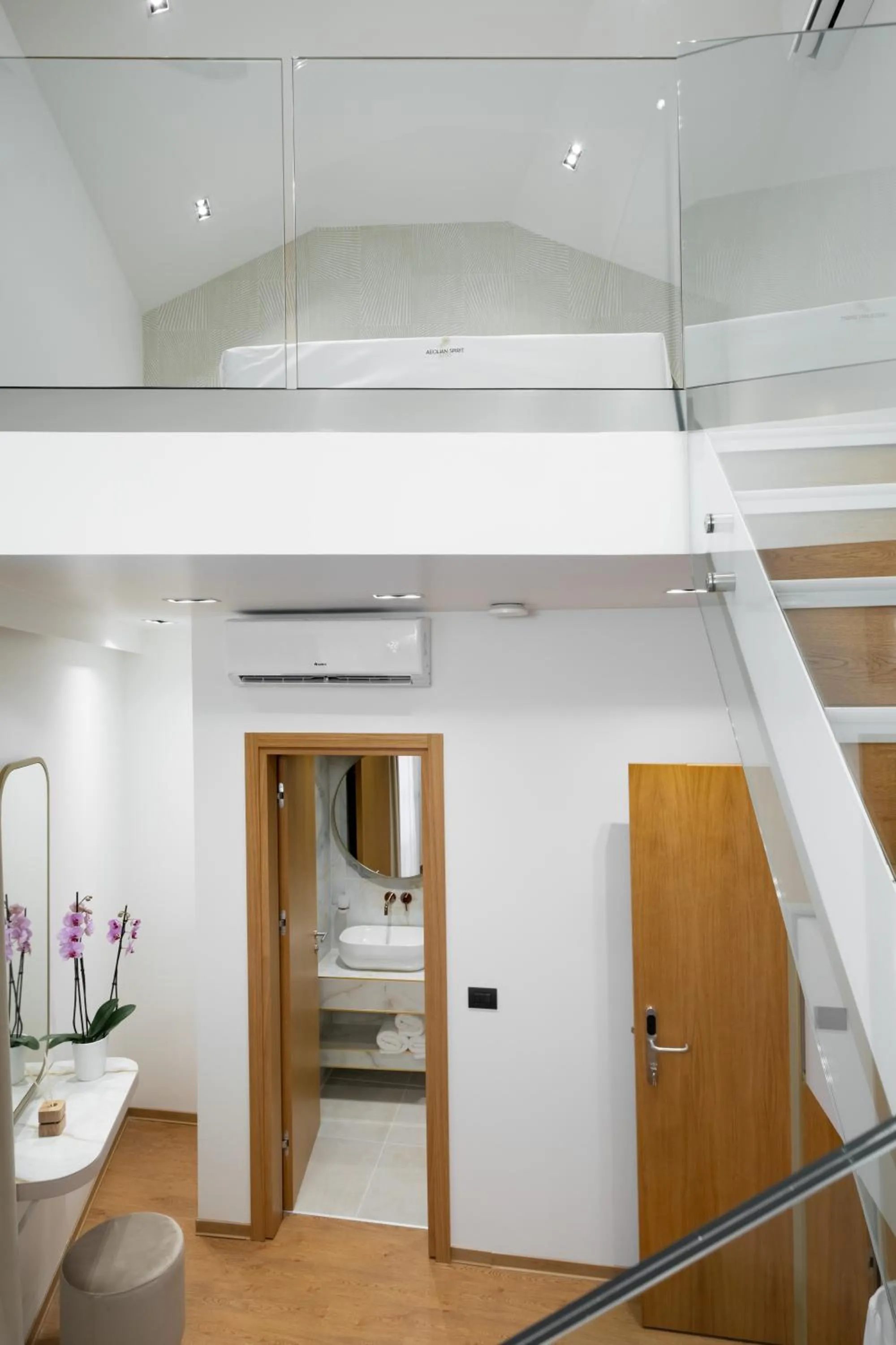 Bed in Aeolian Spirit Suites