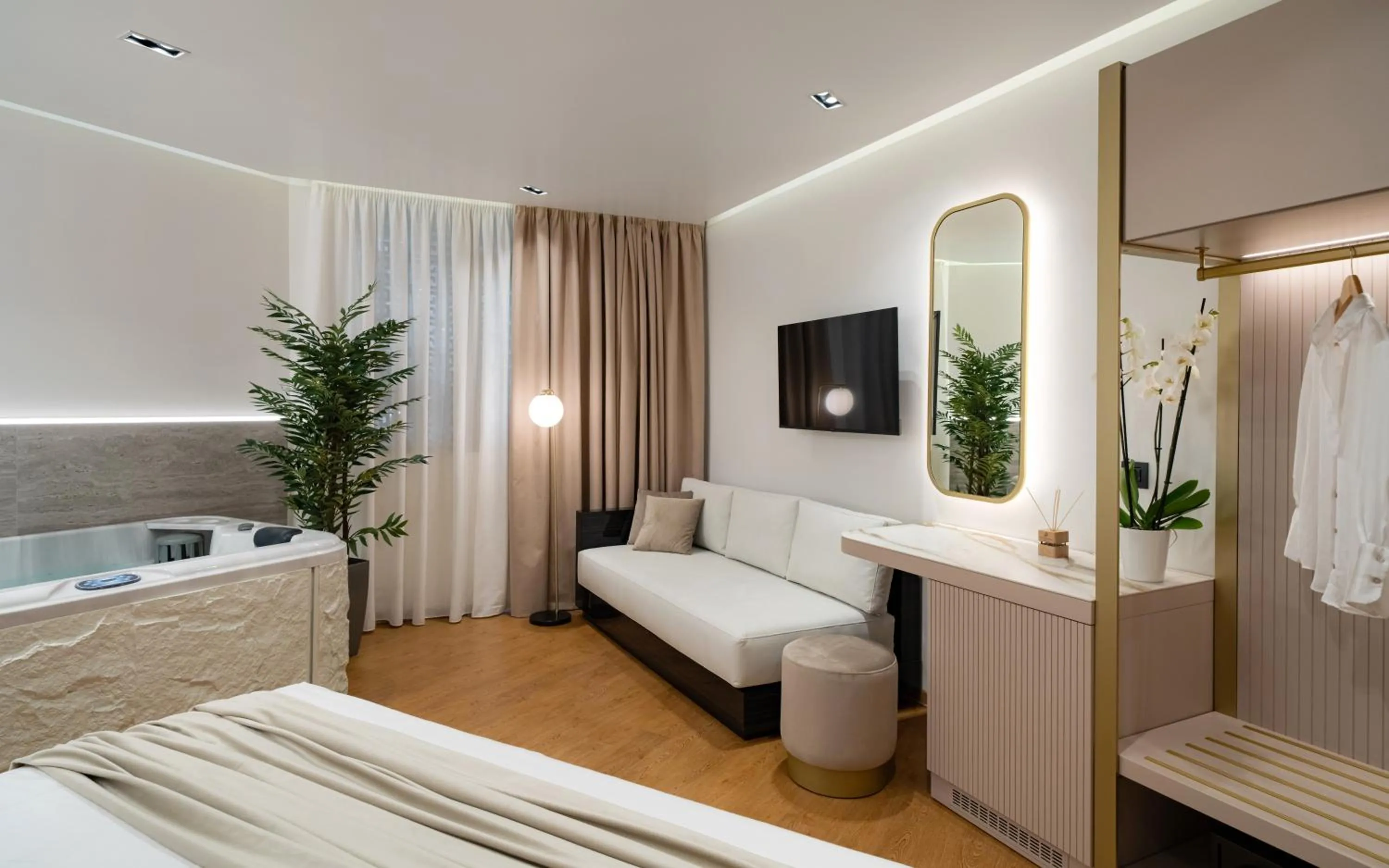 Bed in Aeolian Spirit Suites