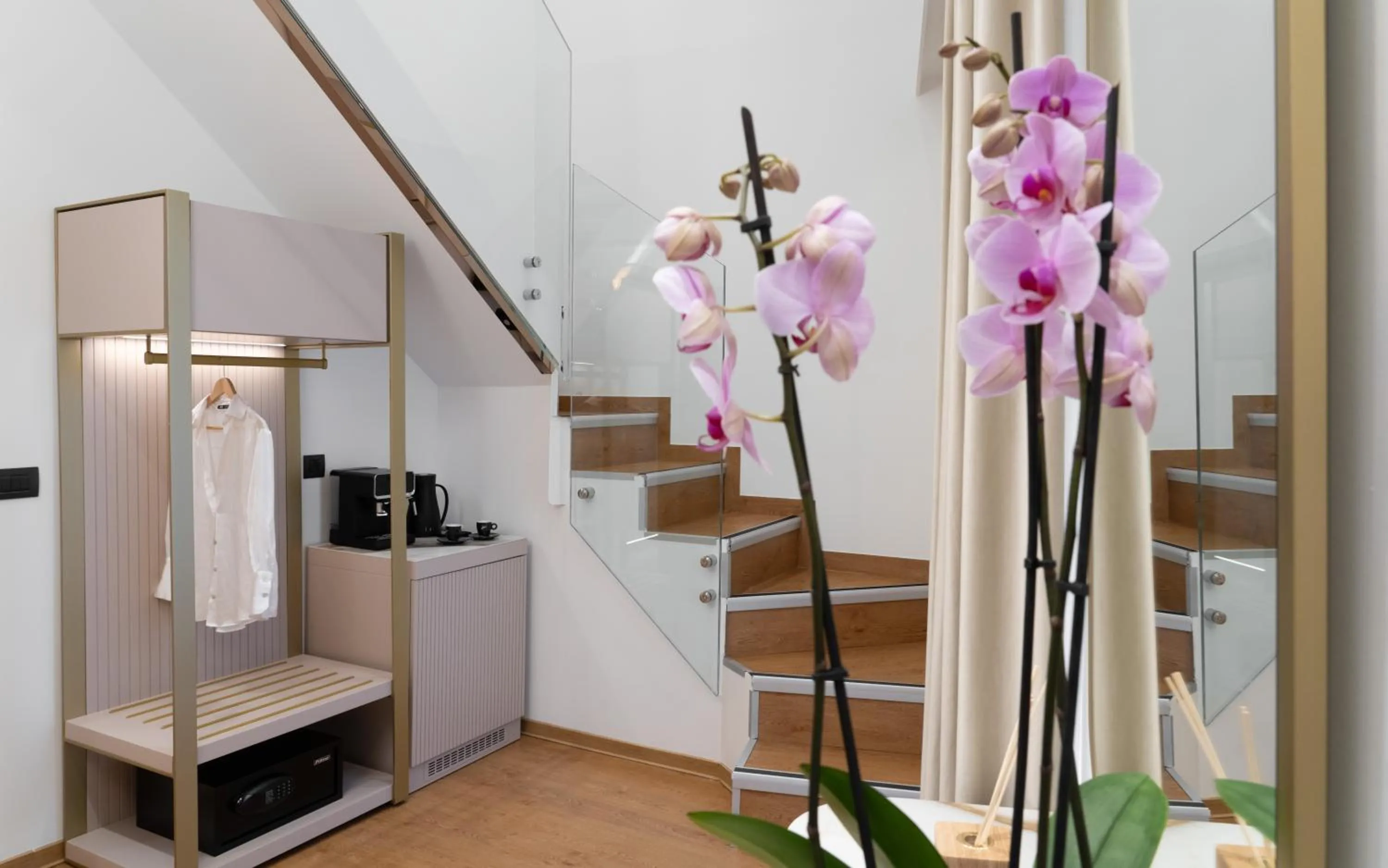 Living room in Aeolian Spirit Suites