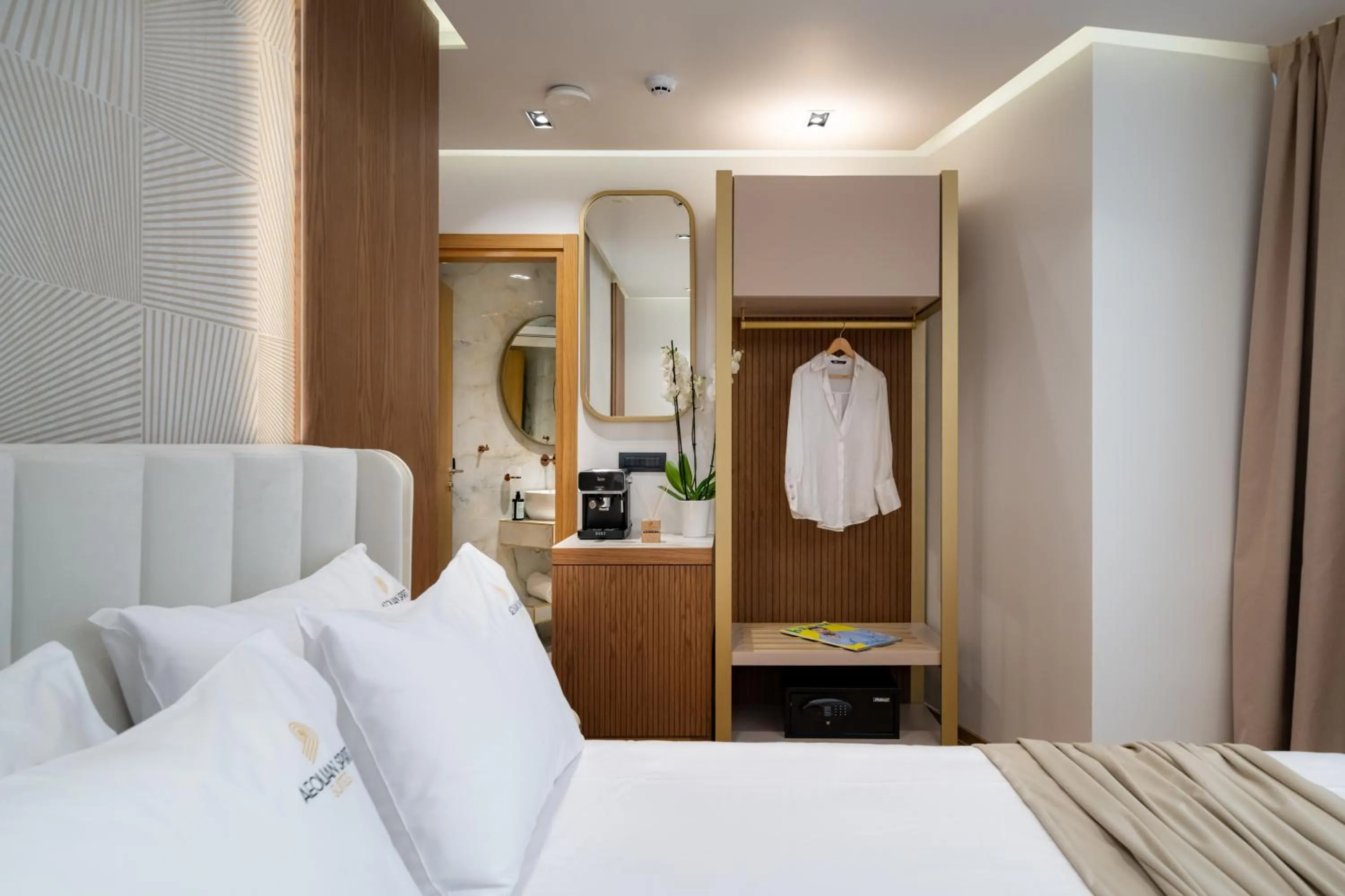 Bed in Aeolian Spirit Suites