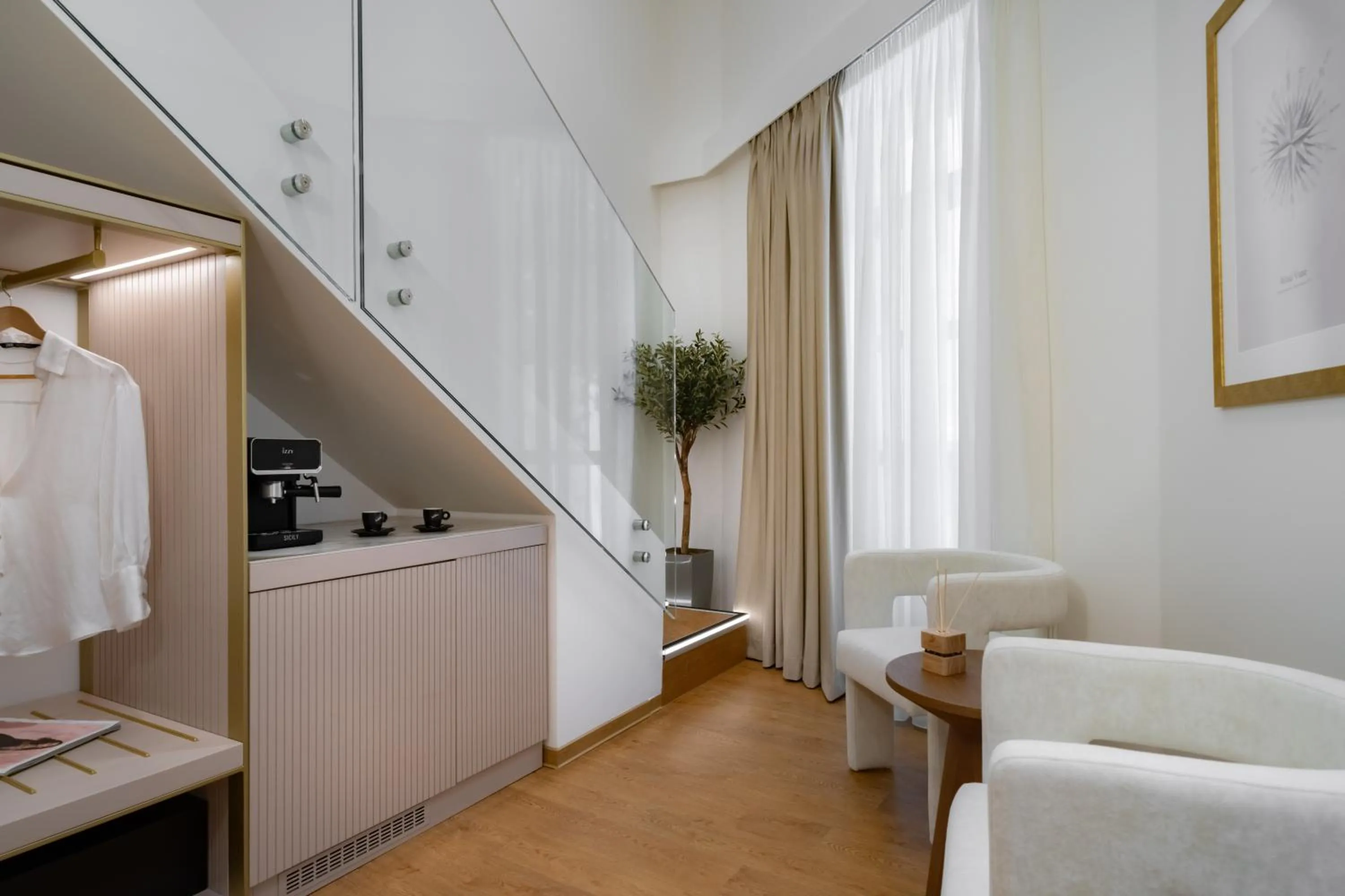 Living room in Aeolian Spirit Suites