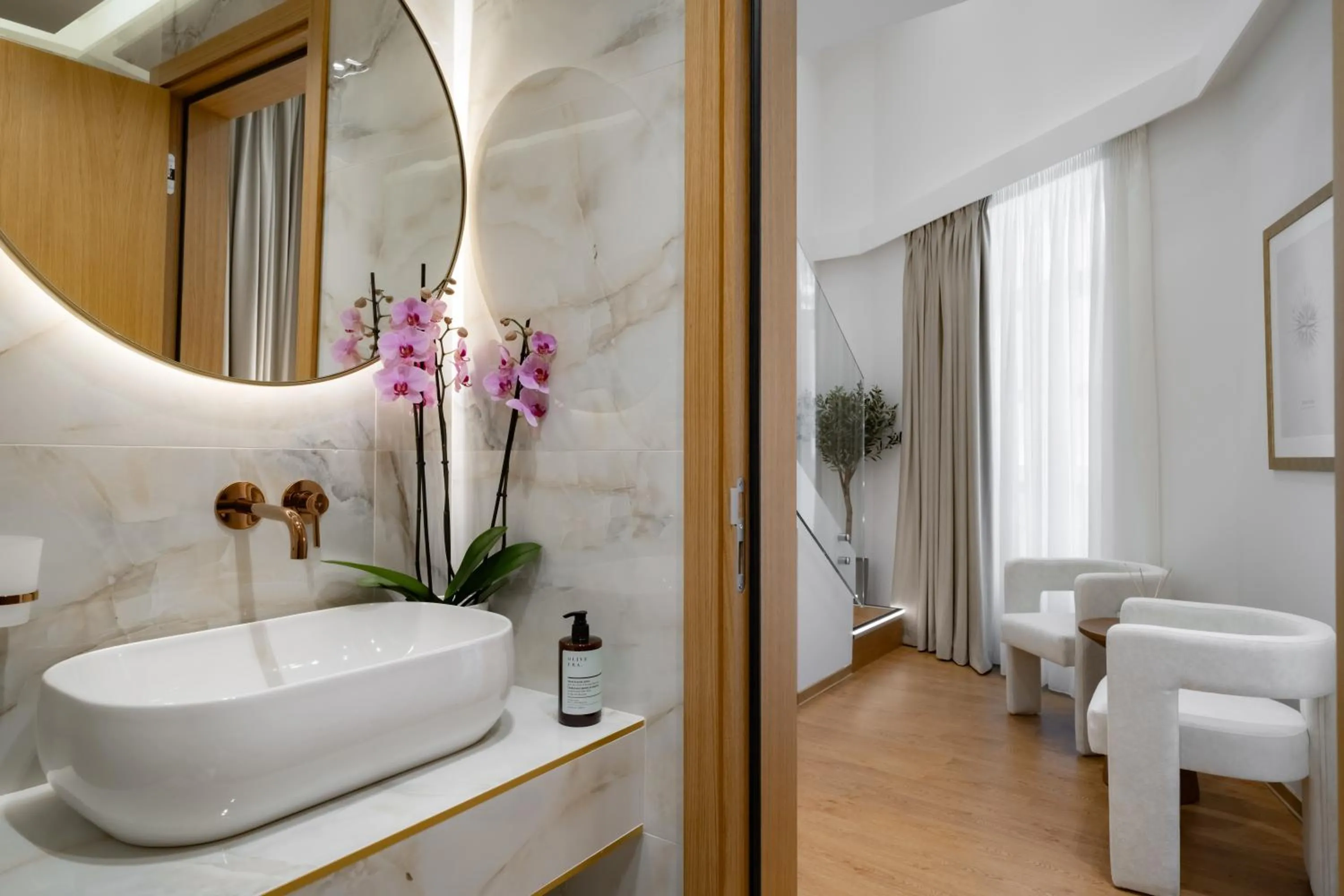 Toilet in Aeolian Spirit Suites
