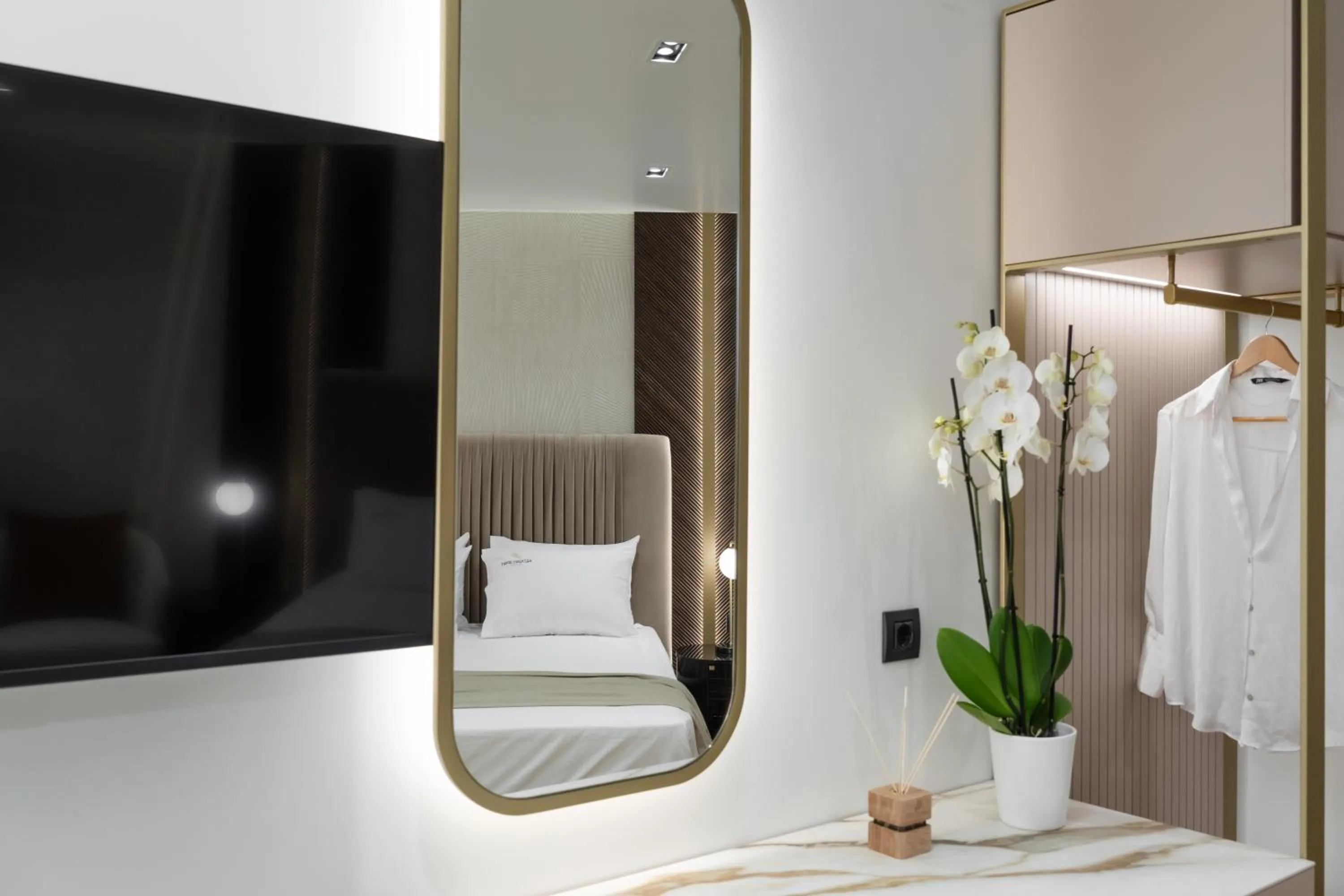 Bed in Aeolian Spirit Suites