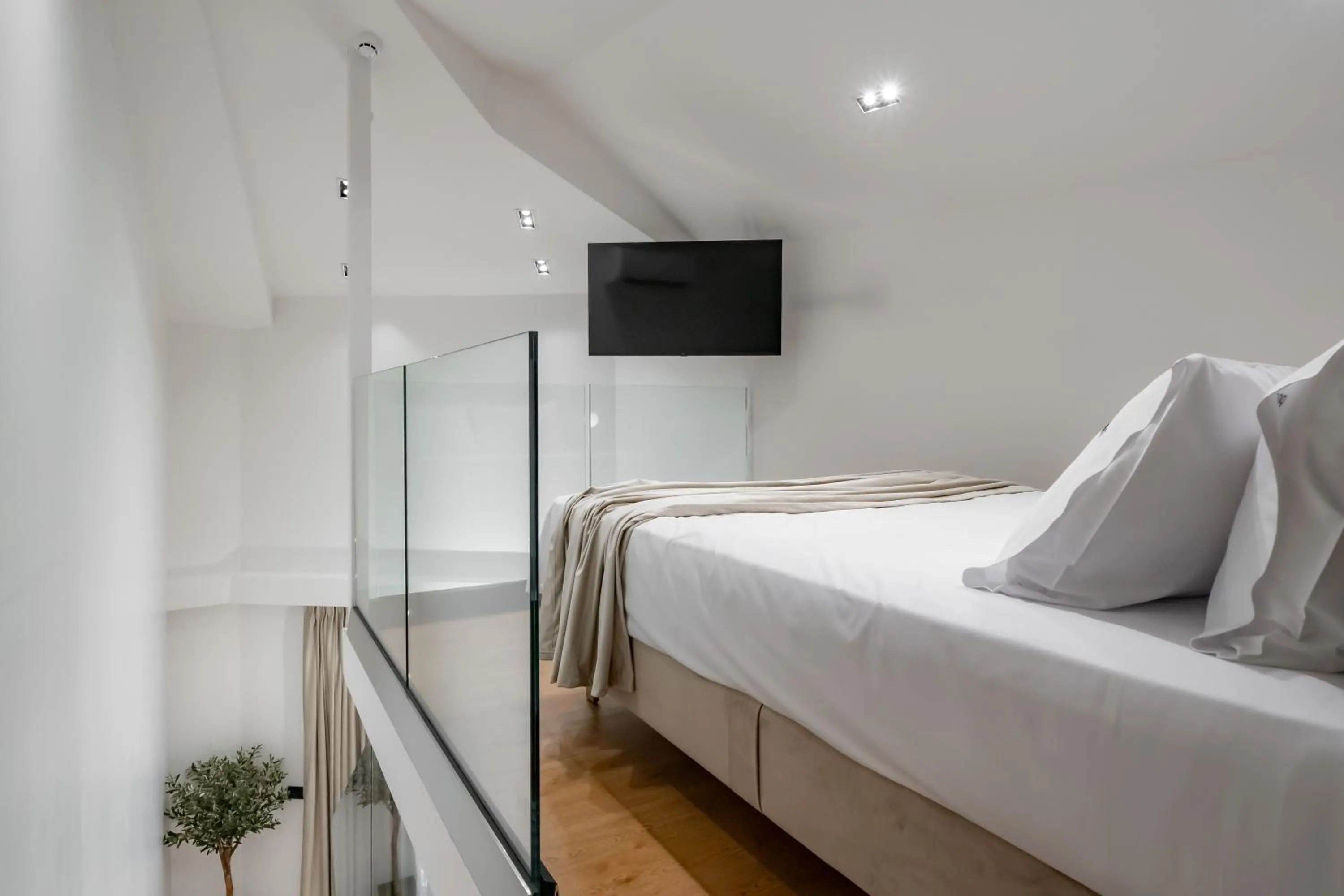 Bed in Aeolian Spirit Suites
