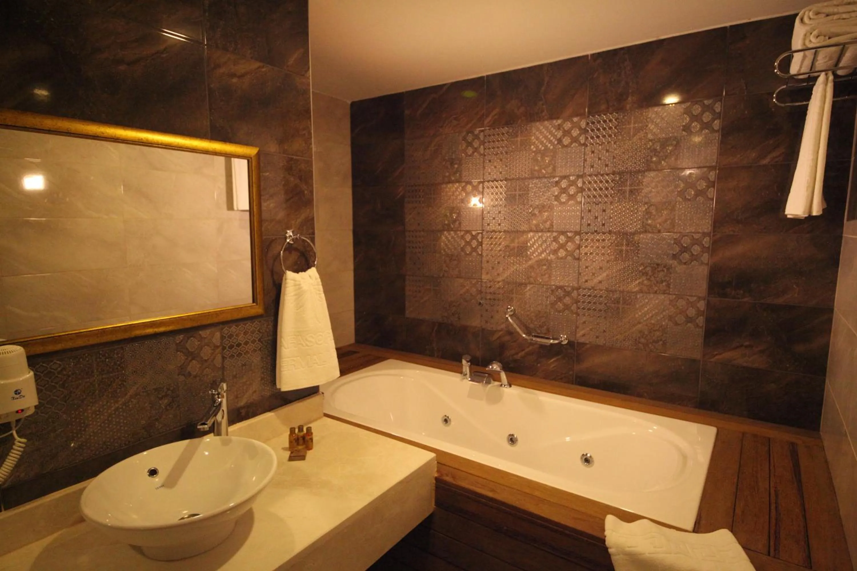 Bathroom in Safa Sorgun Thermal Hotel