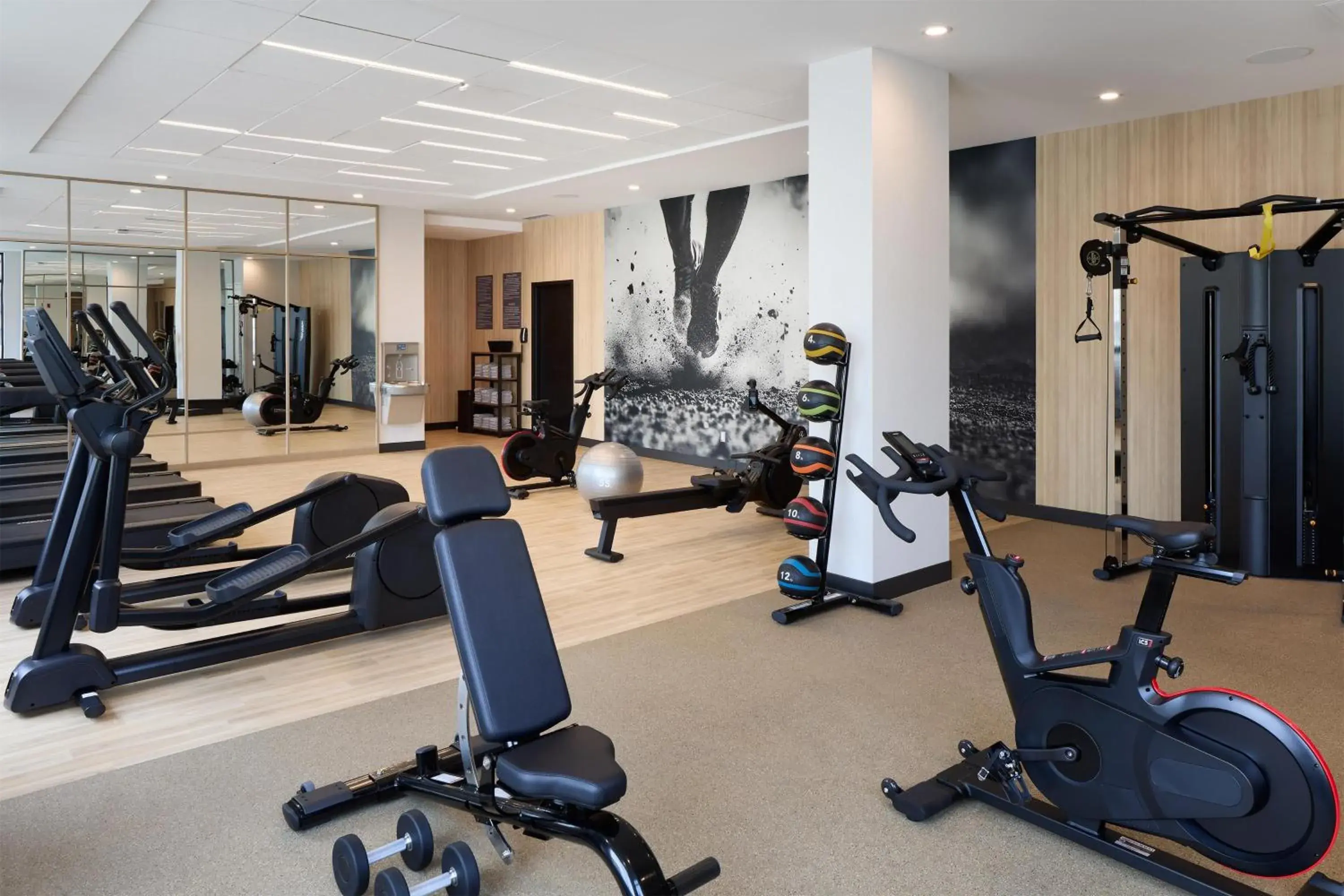 Fitness centre/facilities in Hyatt Place Montreal Airport Fitness centre/facilities in Hyatt Place Montreal Airport