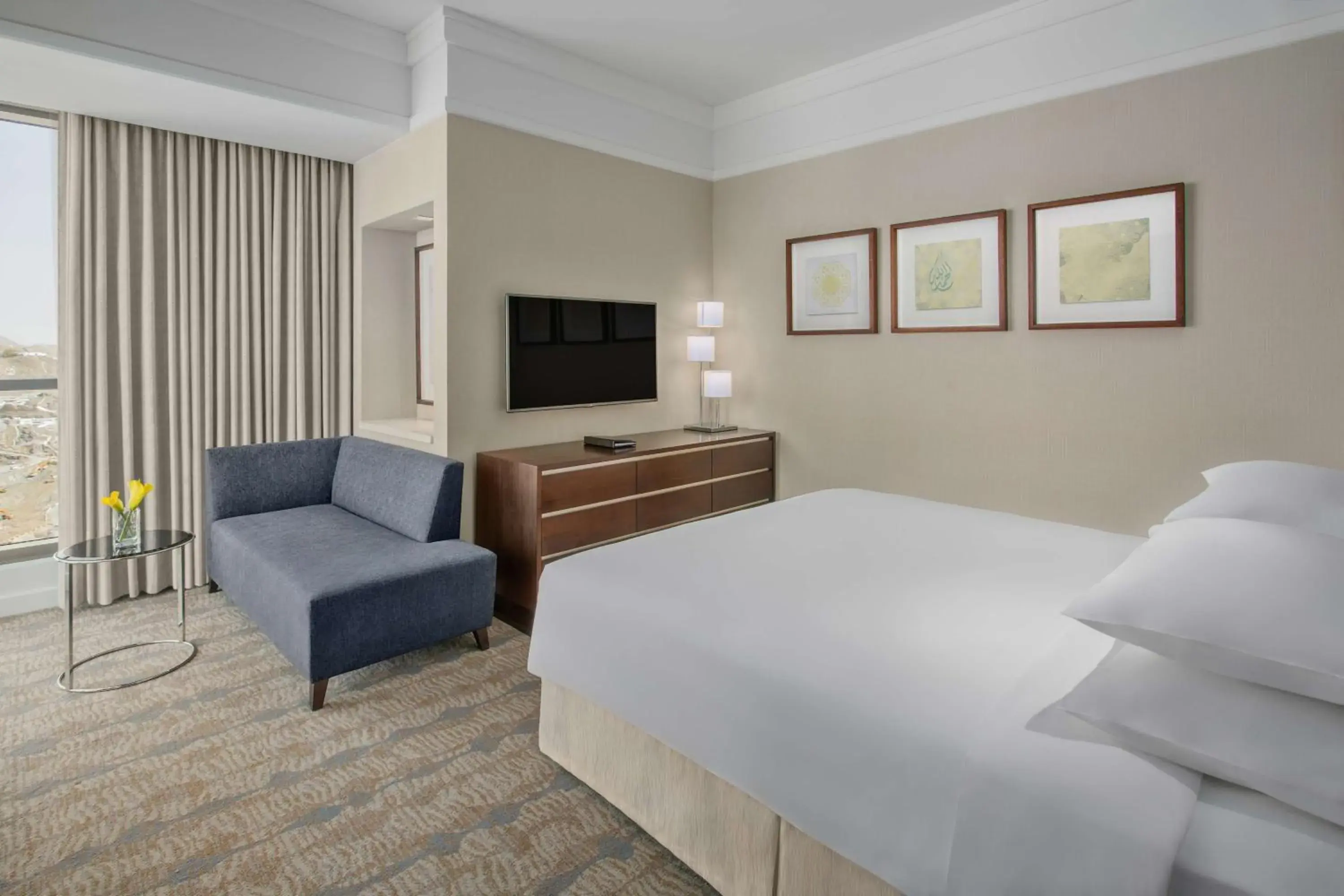 Photo of the whole room, Bed in Jabal Omar Hyatt Regency Makkah Photo of the whole room, Bed in Jabal Omar Hyatt Regency Makkah