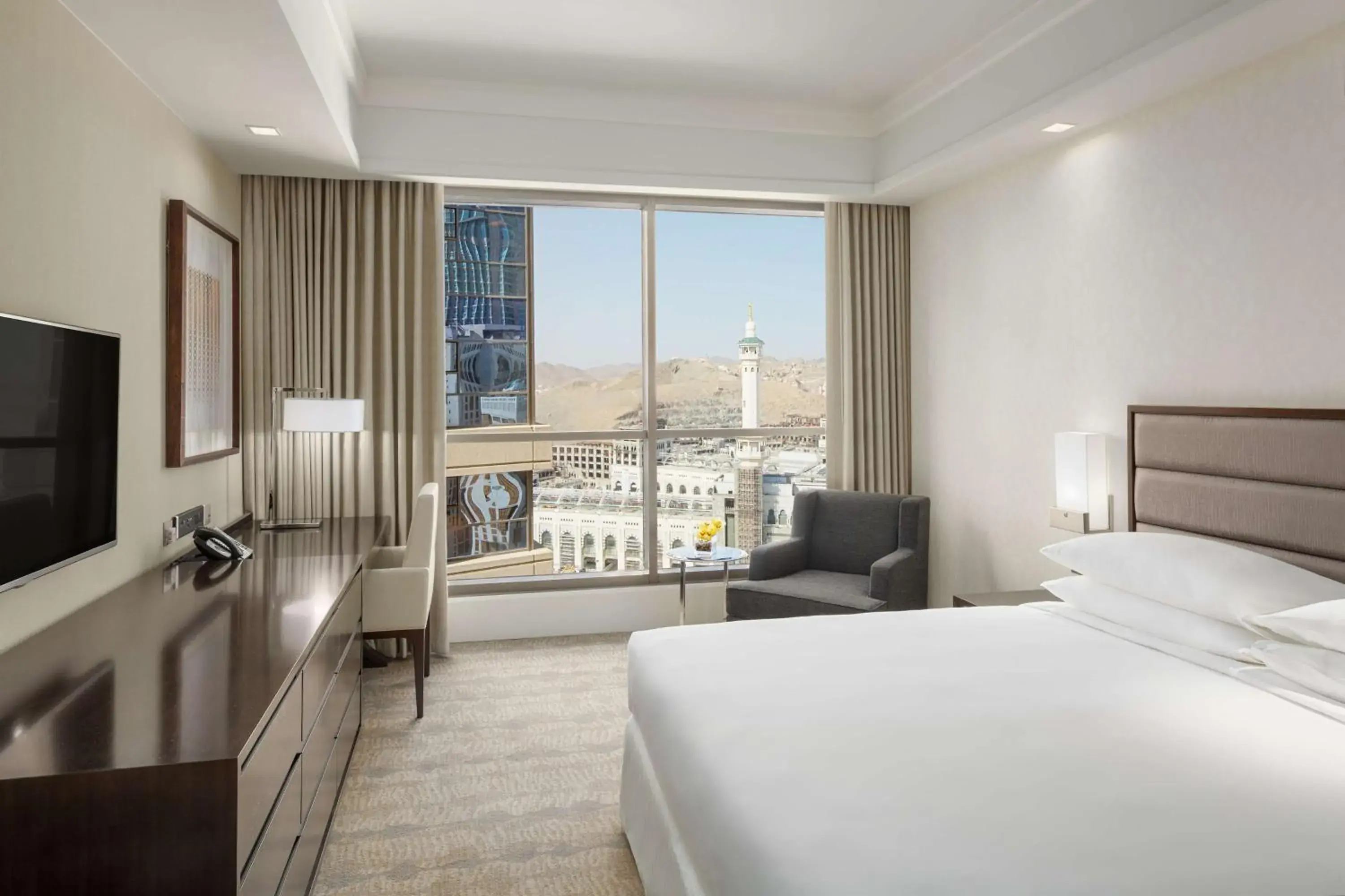 Photo of the whole room, Bed in Jabal Omar Hyatt Regency Makkah Photo of the whole room, Bed in Jabal Omar Hyatt Regency Makkah