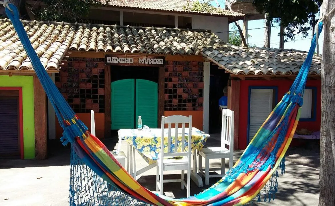Buffet breakfast in Hotel Mundaí Praia Camping e Est para Mh