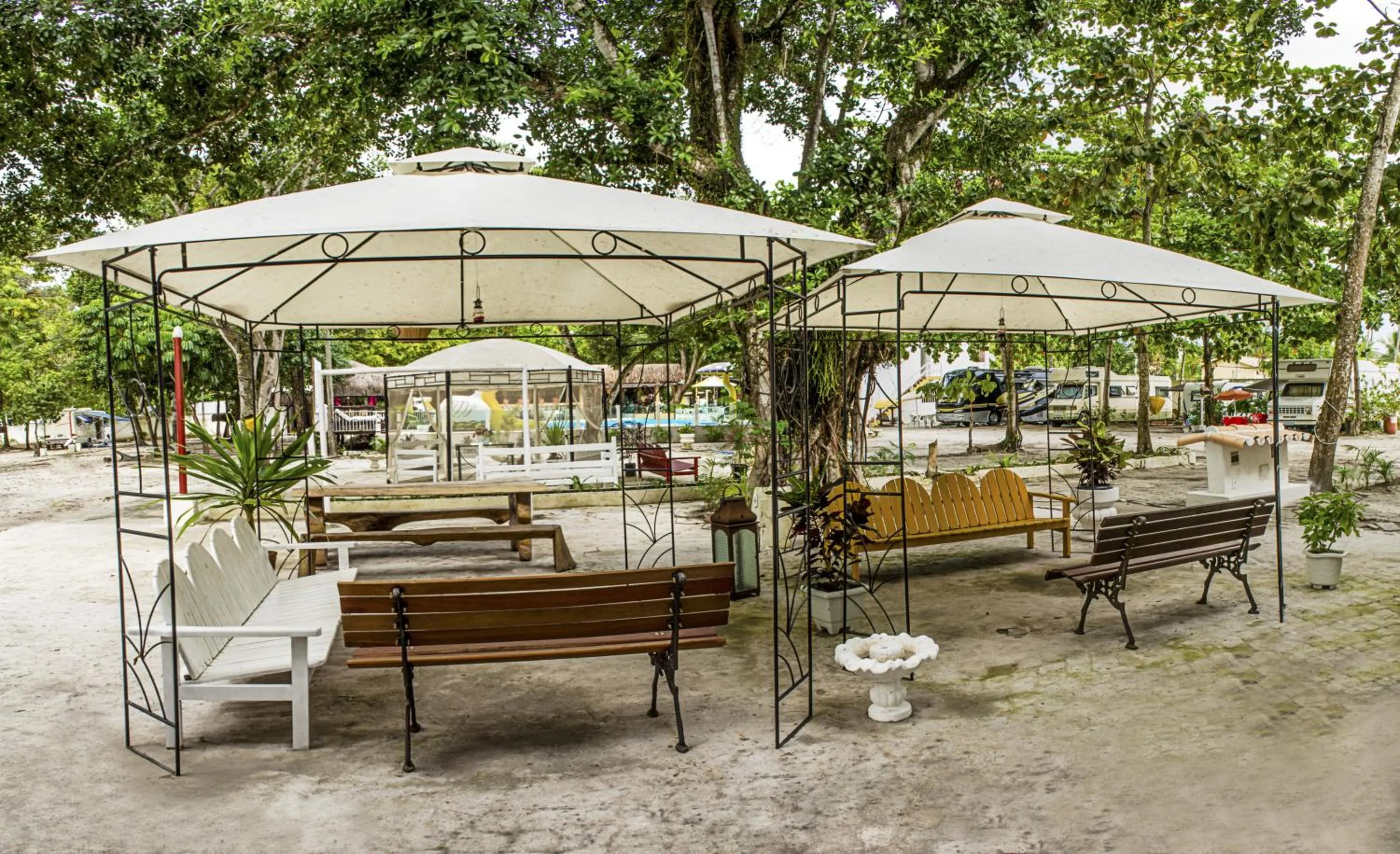 Patio in Hotel Mundaí Praia Camping e Est para Mh