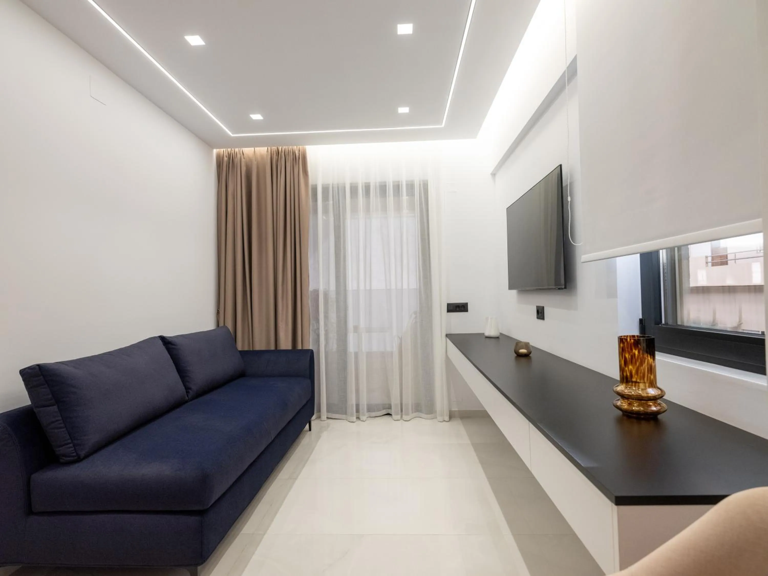 TV and multimedia in Captain Napoleon Paterakis CNP Luxurious Suites