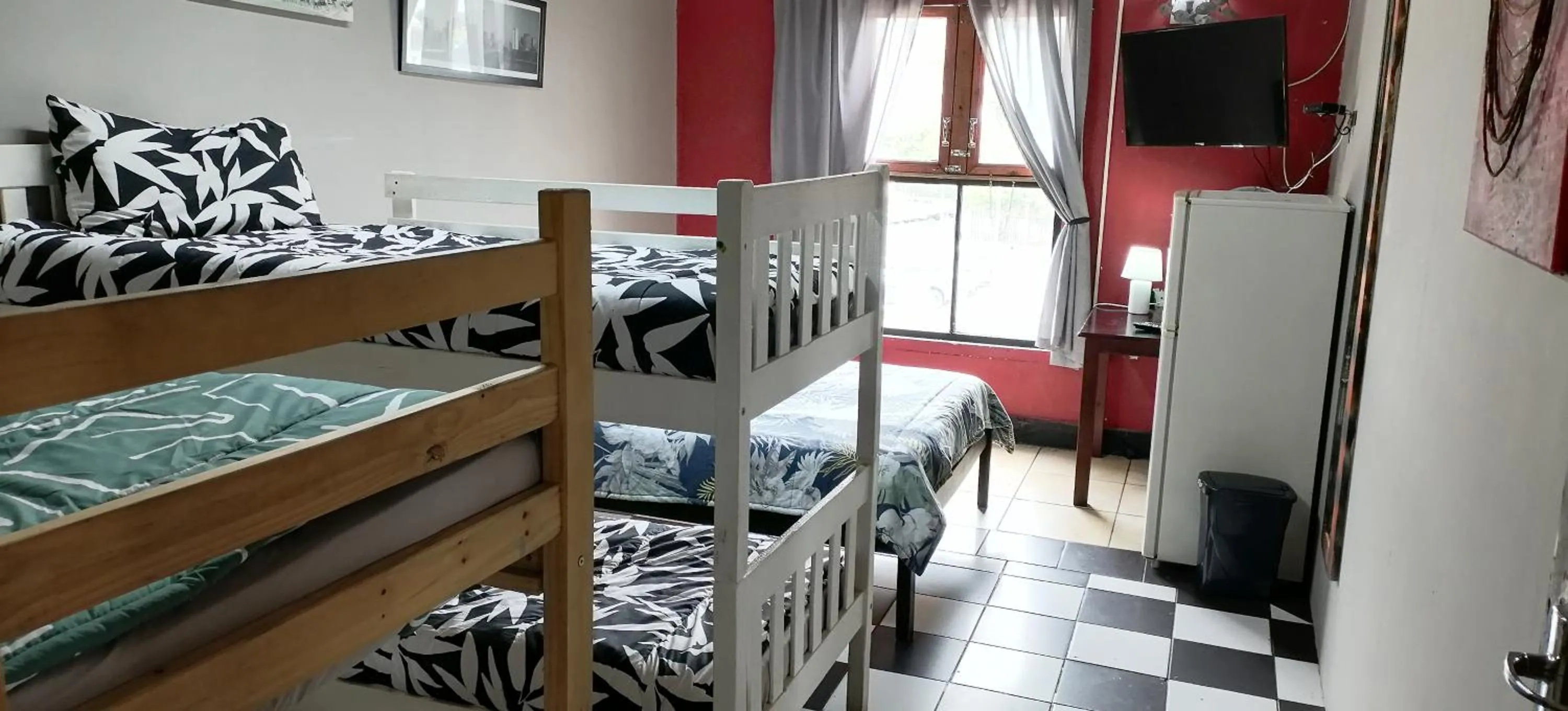 Bed in Mile Crunchers Backpackers & Hostelling