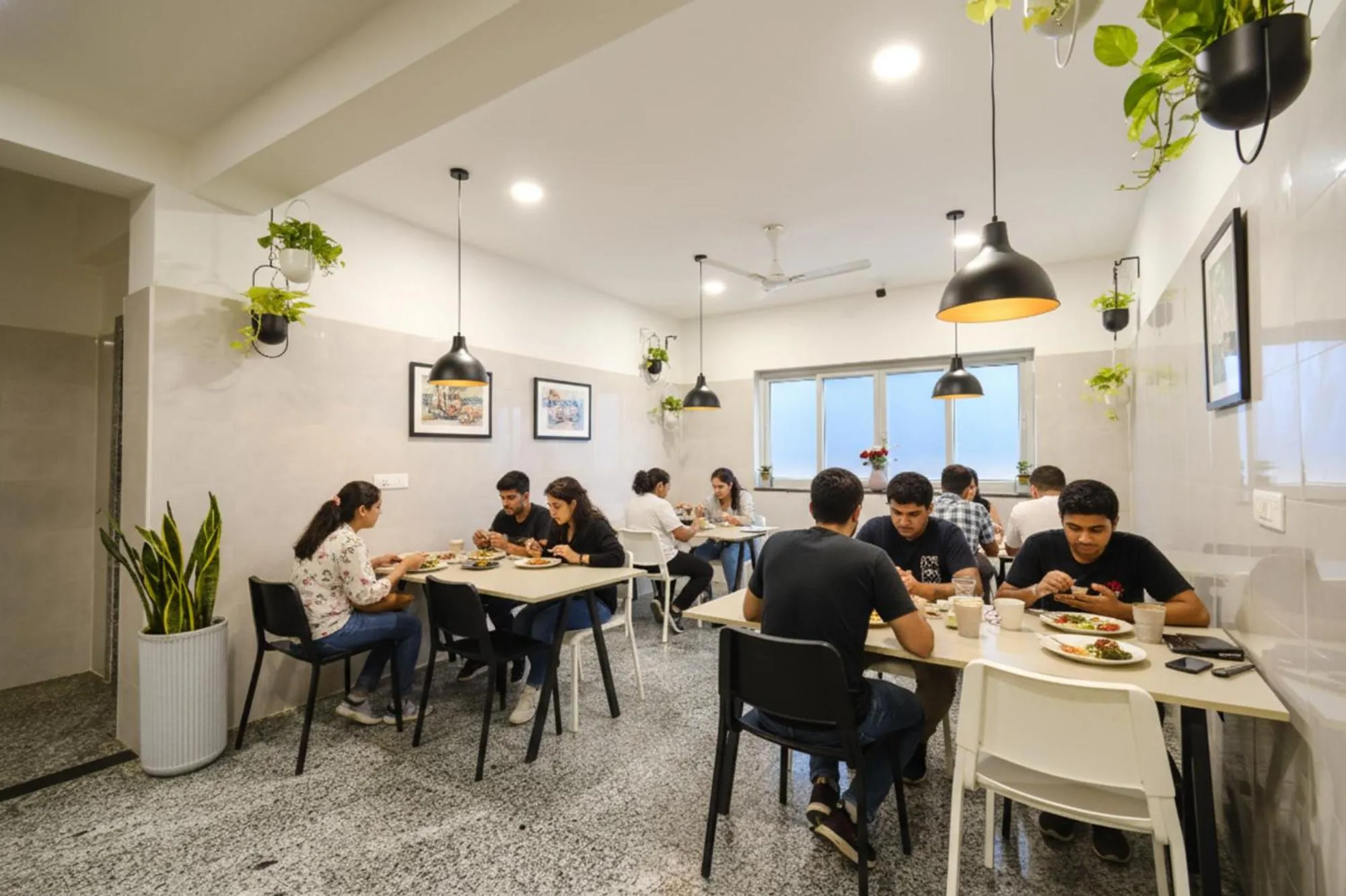 Restaurant/places to eat in FabHotel Prime Cozy - Nr Yashoda Hospital, Hitech City